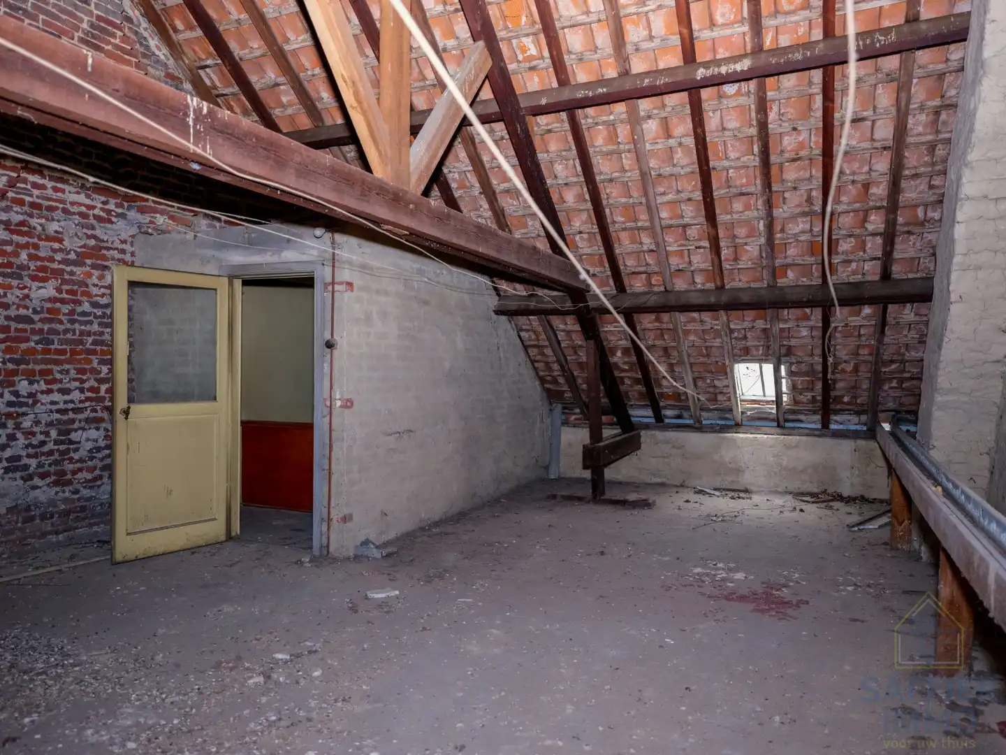 Ruime woning met 4 slaapkamers, tuin en garage in Ingelmunster foto 22