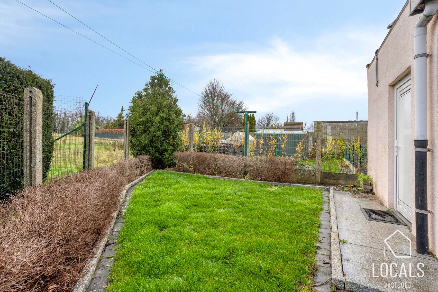 Ruime gezinswoning op centrale ligging in Haaltert foto 25