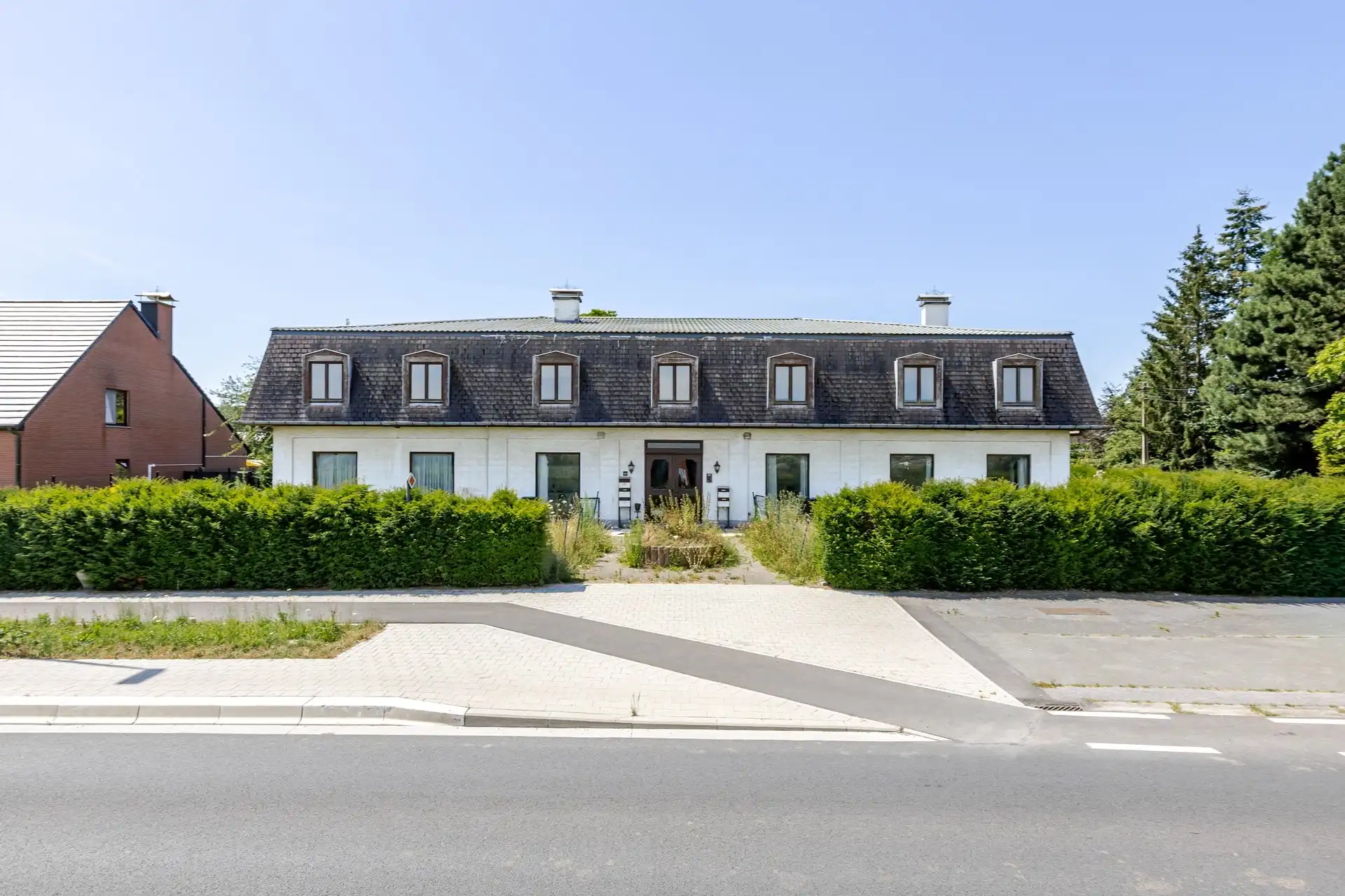 Hoofdfoto van de publicatie: Karaktervolle eigendom voor renovatie op ± 1.356 m² met tal van mogelijkheden – Meerbeke