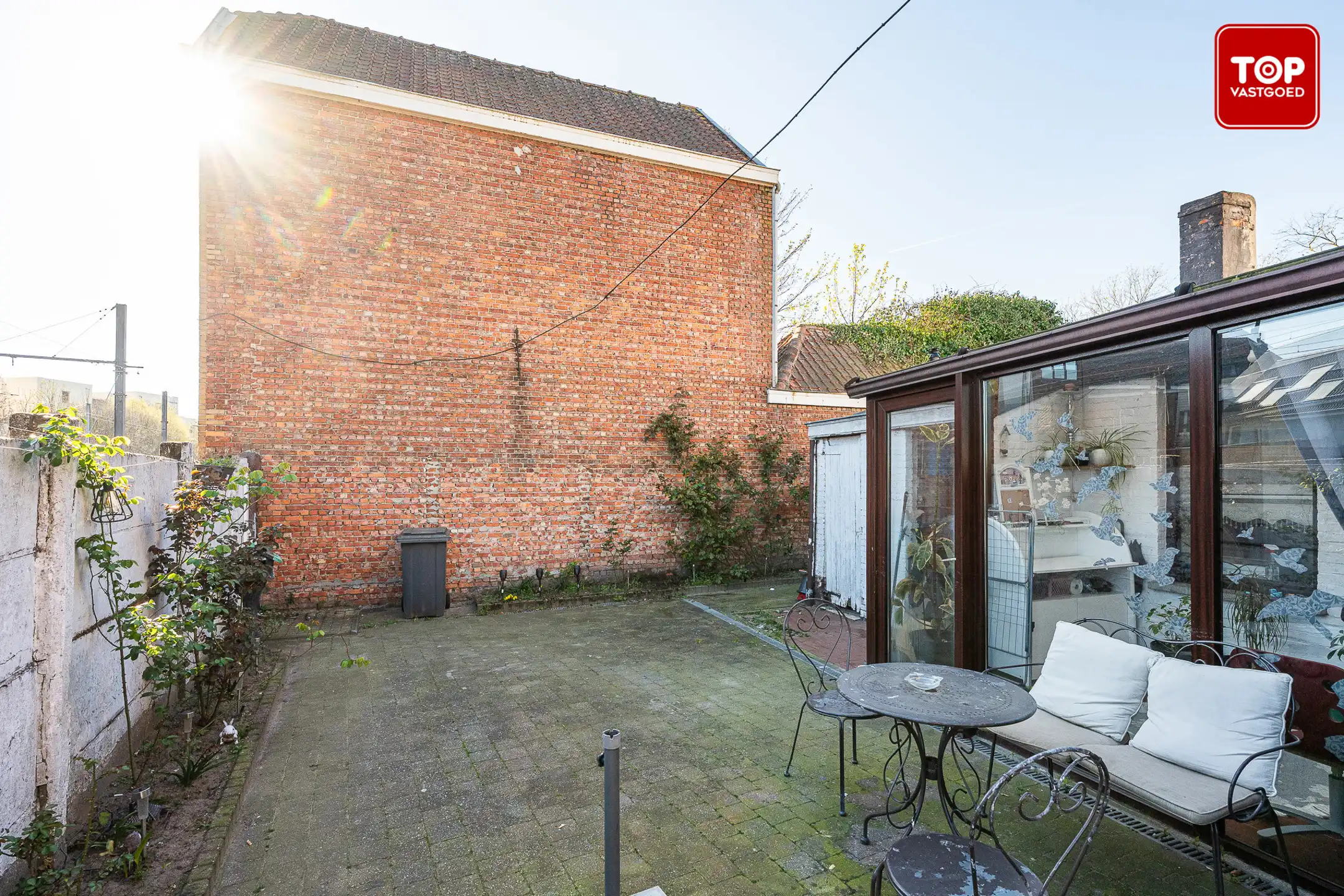 Op te frissen HOB met 2 slaapkamers en tuin foto 27