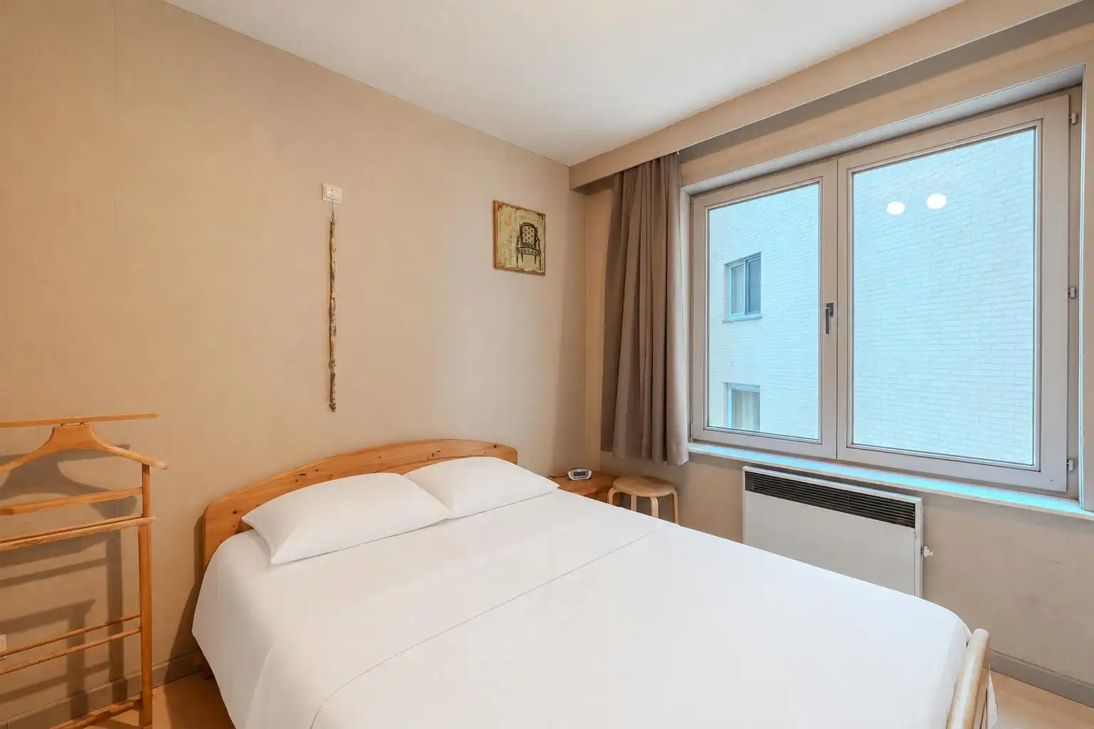 Instapklaar 2 slaapkamer appartement met zijdelings zeezicht foto 11