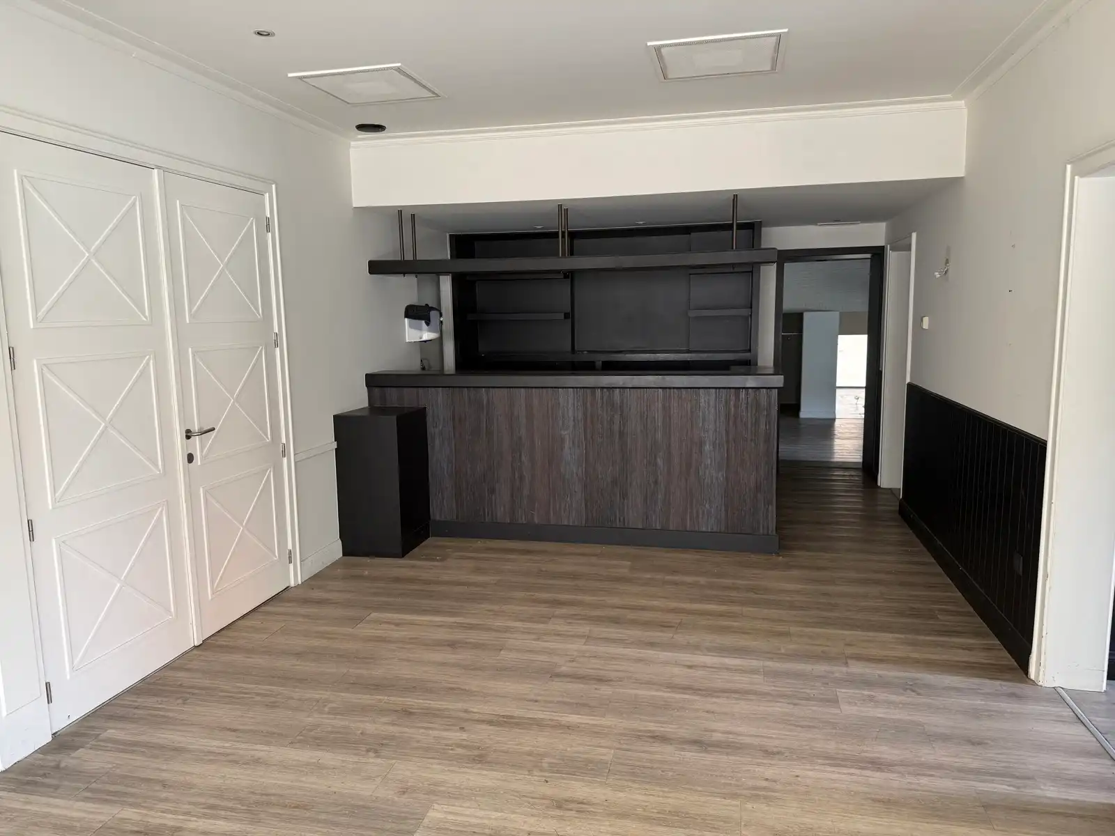 Projectgrond (vroegere feestzaal met woonst en parking) foto 8