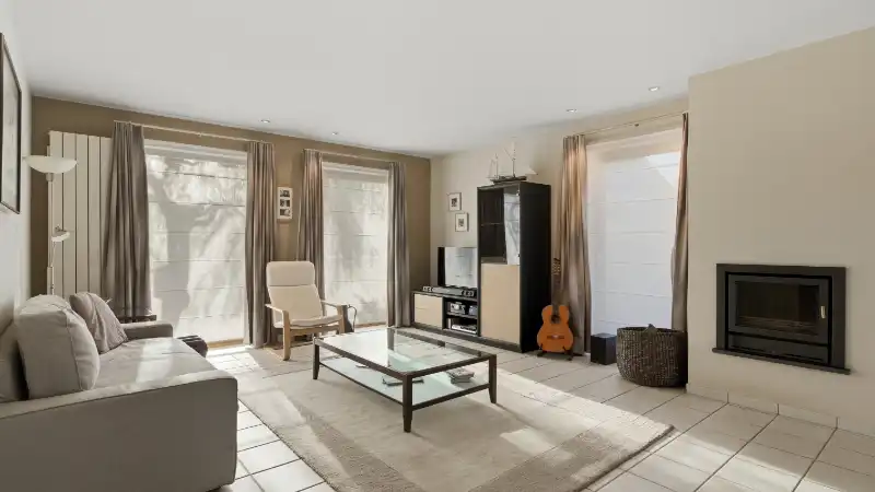 Villa van 209m² met 4 slaapkamers en zeer mooie tuin op 17 are foto 8