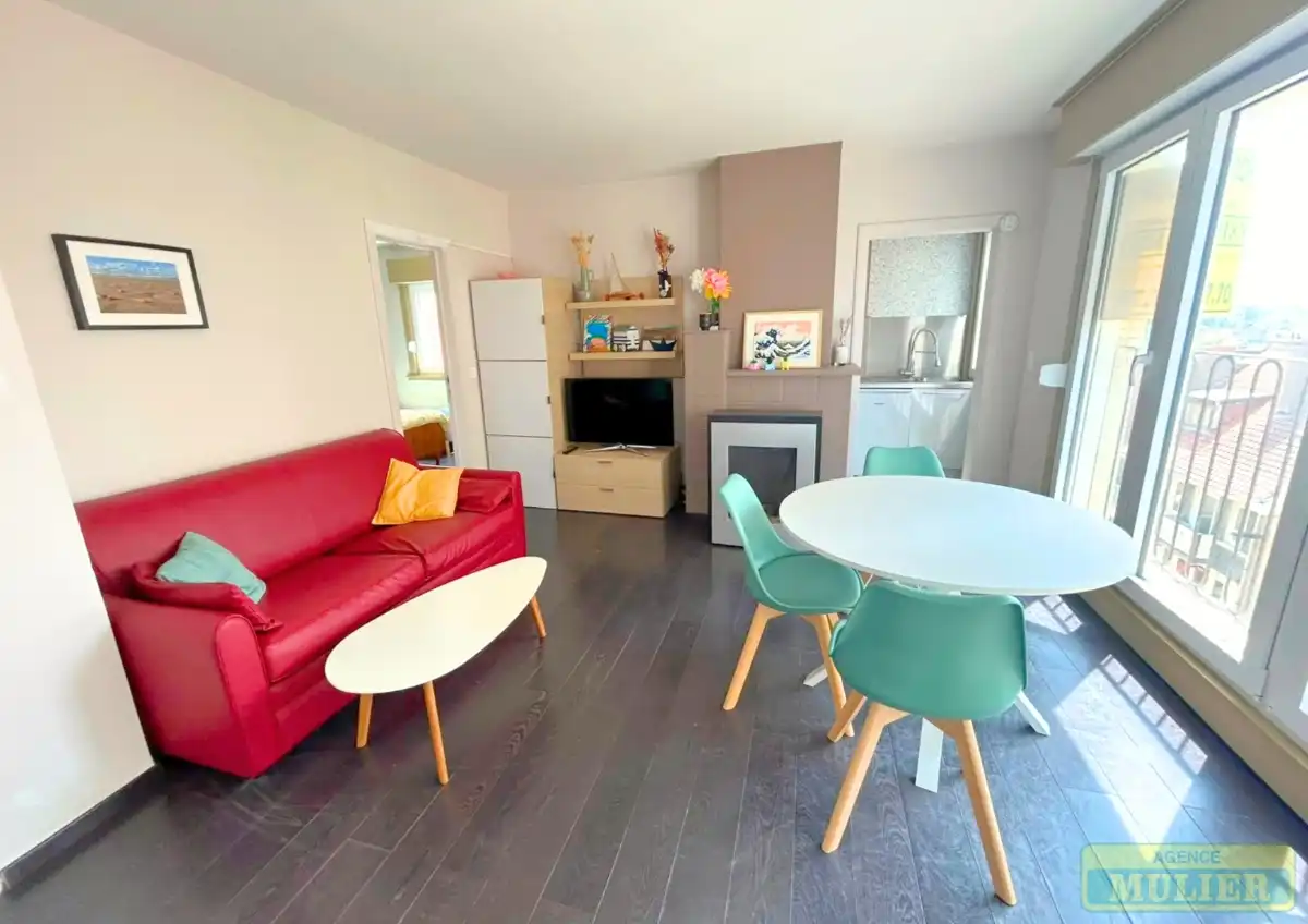 APPARTEMENT MET ZIJDELINGS ZEEZICHT EN 1 SLAAPKAMER TE KOOP TE DE PANNE : foto 2