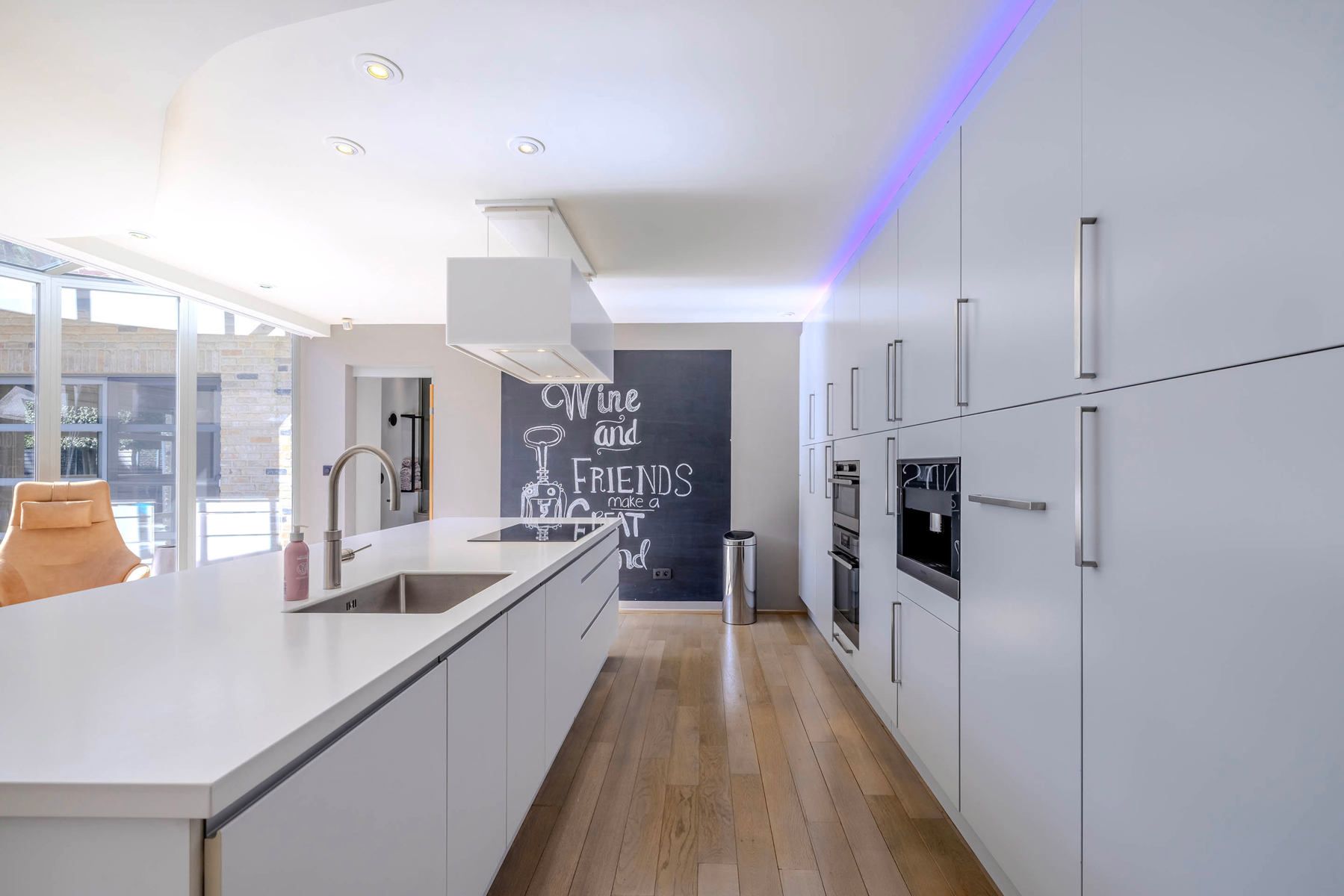 Laagbouwvilla met 3 slpk, 2 bdk, zwembad en poolhouse foto 12