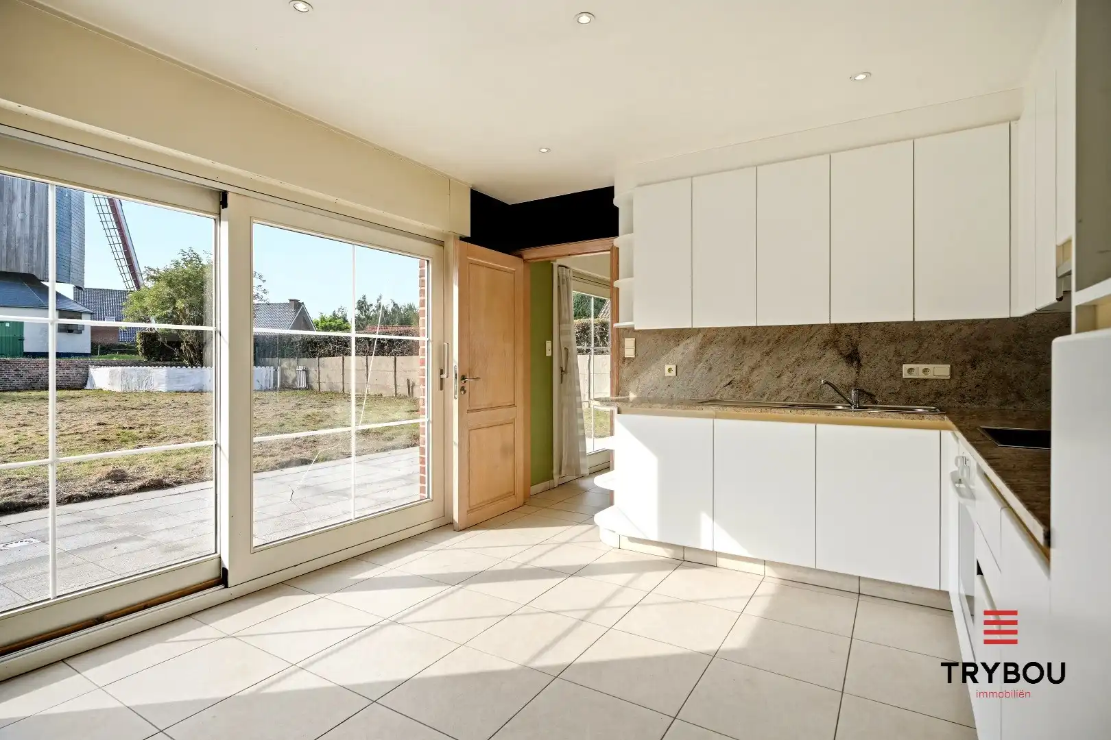 Ruime halfopen woning met 5 slaapkamers te koop in Werken met garage en ruime tuin! foto 9