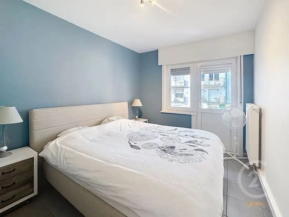 Ruim en volledig gerenoveerd appartement op centrale ligging in Westende-Bad foto 11