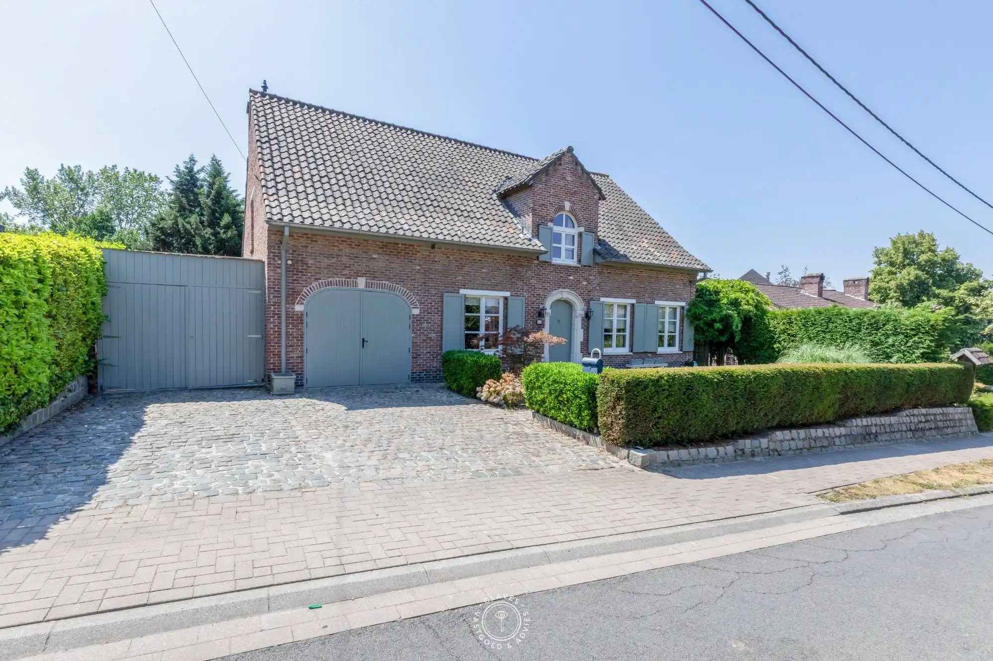 Stijlvol wonen met de allures van een bungalow op een geweldige locatie foto {{pictureIndex}}