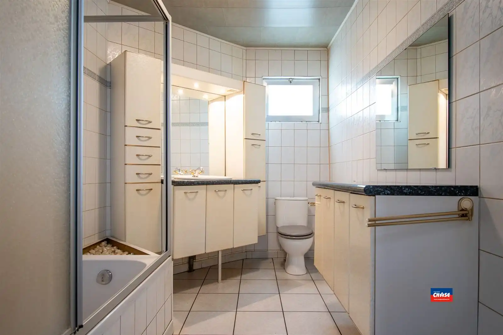 Te renoveren rijwoning met twee slaapkamers en tuin foto 7
