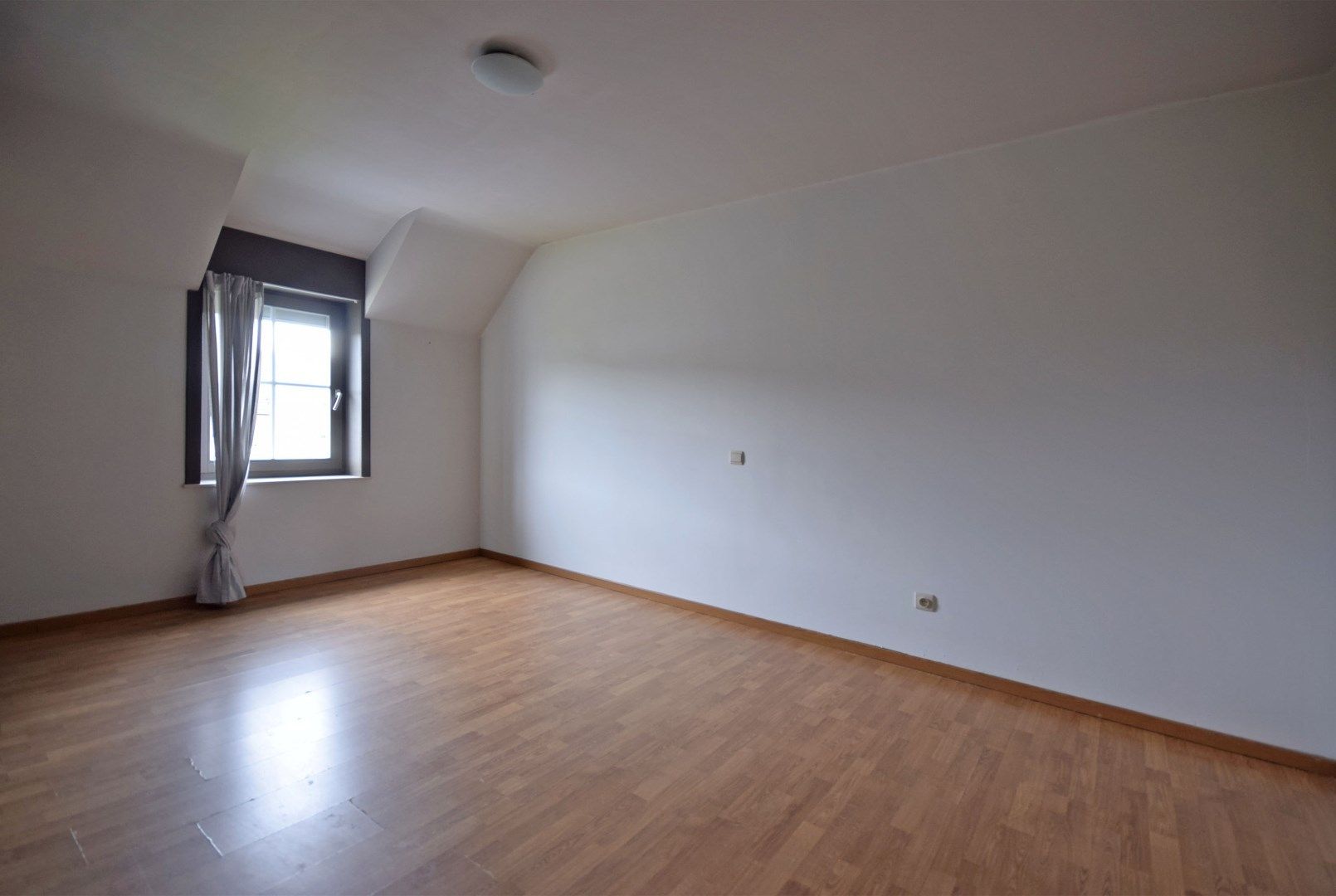 RECENT HALFOPEN WONING OP TOPLOCATIE  foto 11