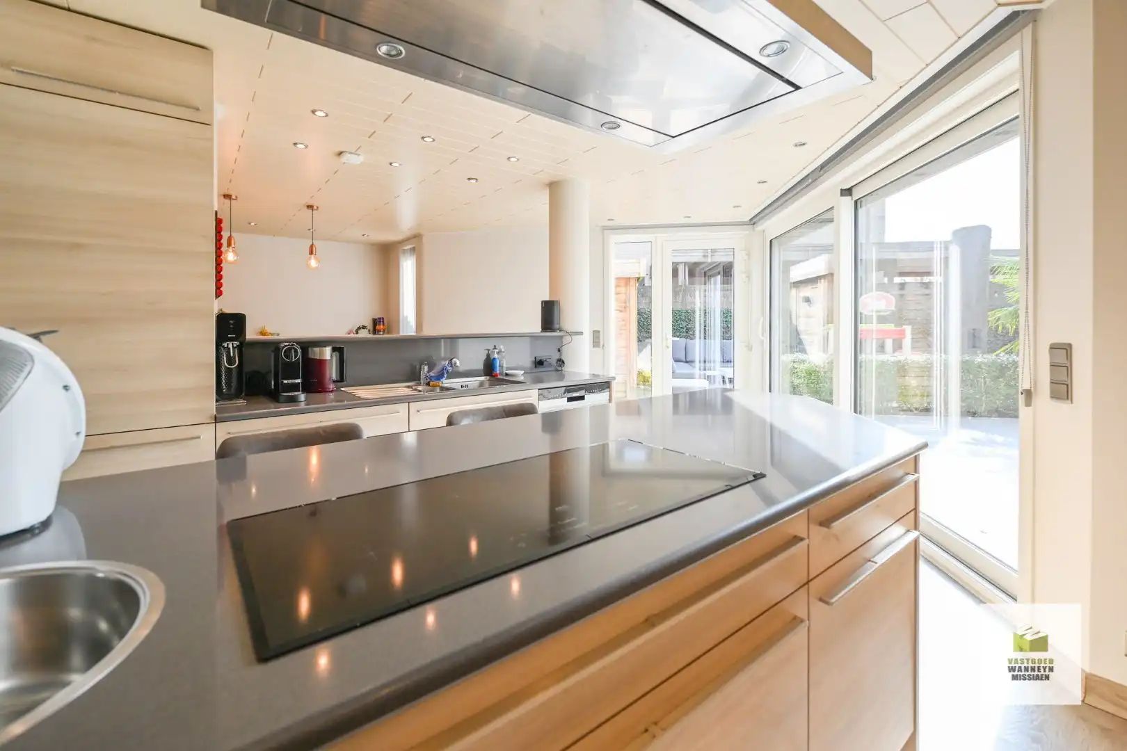 Perfect instapklare woning met 4 slaapkamers en kantoor/praktijkruimte met aparte ingang (21 m²) foto 10