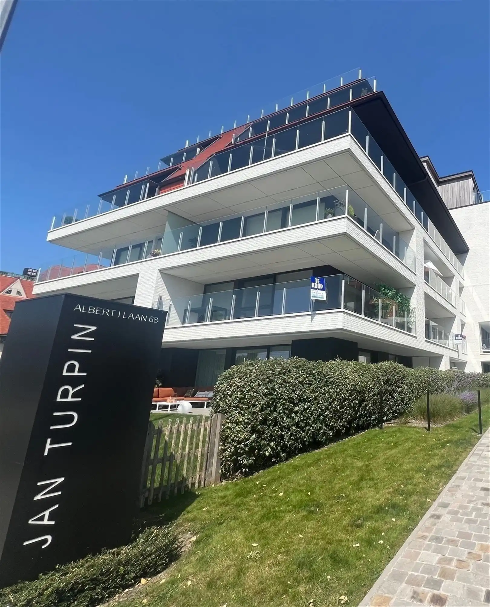 Exclusief hoekappartement met 3 slaapkamers van 120m² en 40m² terras Jan Turpin V foto {{pictureIndex}}