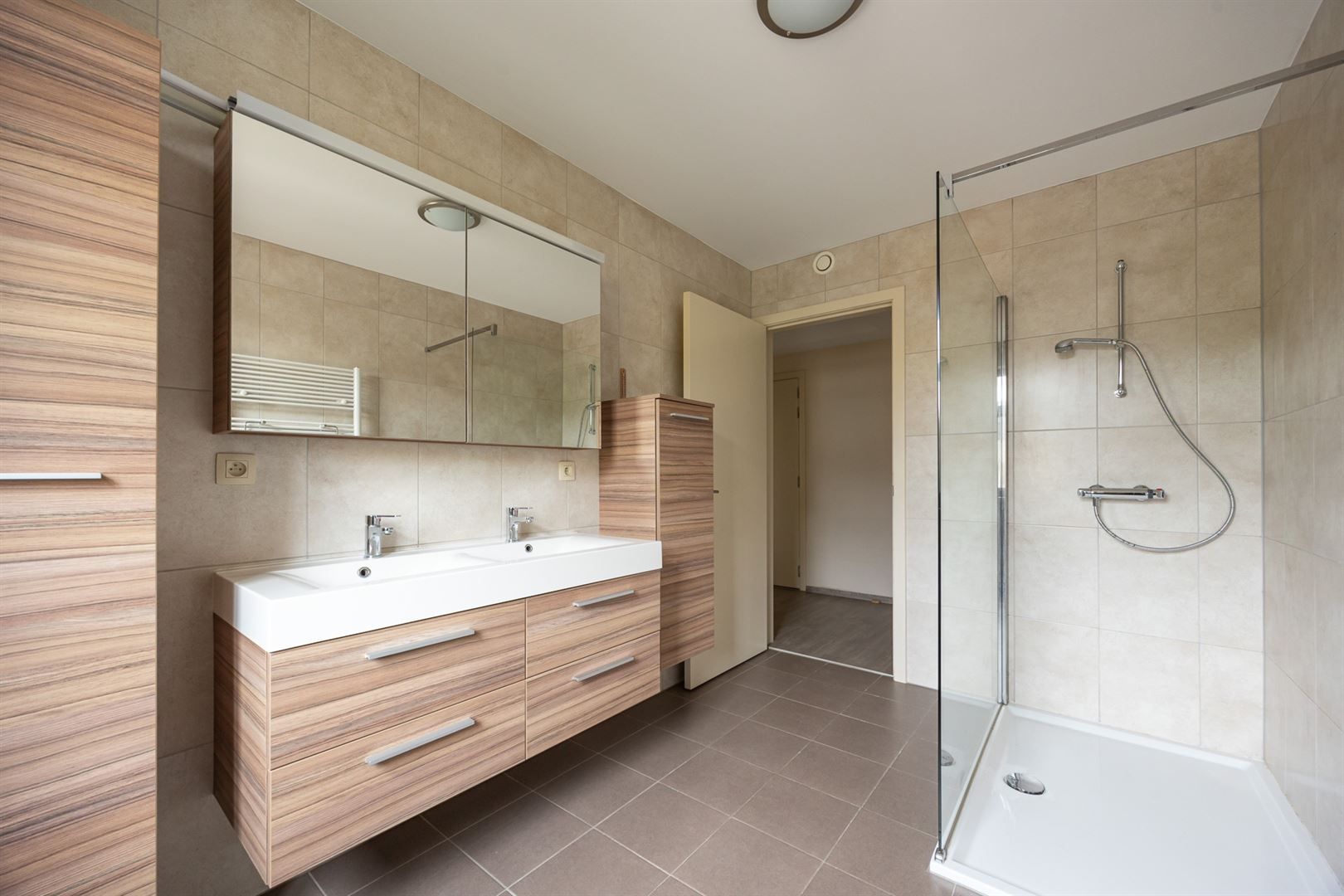 Modern appartement op doodlopend woonerf foto 18