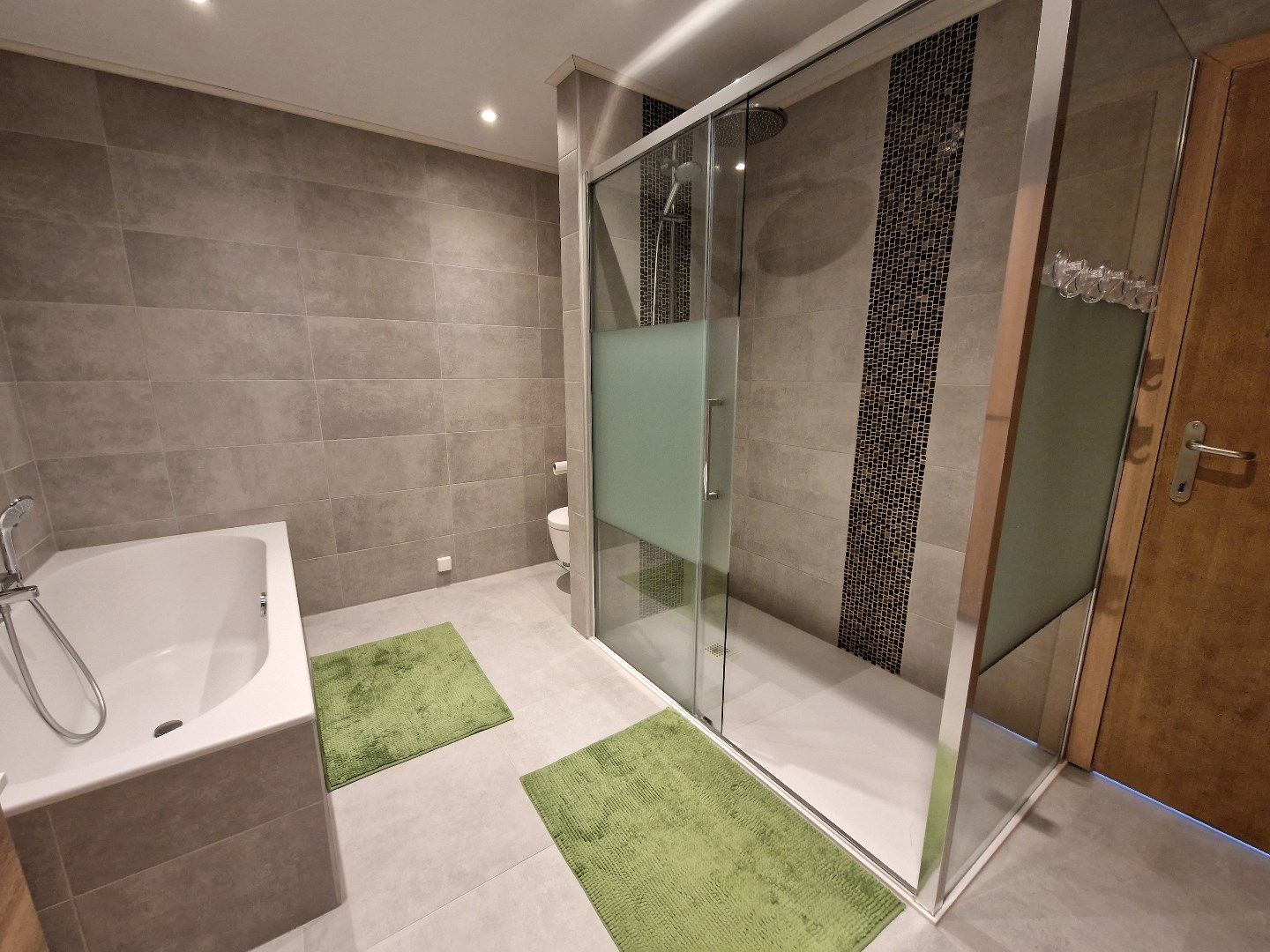 Ruime gerenoveerde half open bebouwing in Wespelaar. foto 16