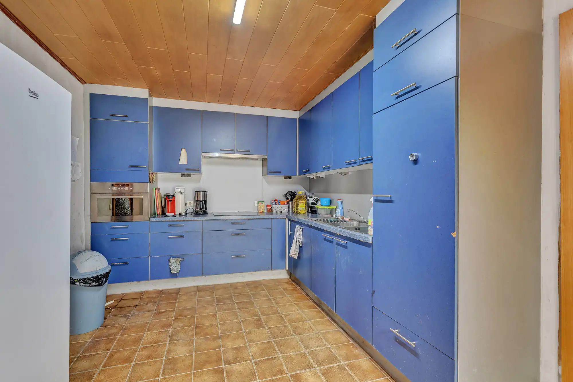 Te renoveren woning met 3 slaapkamers en garage foto 7