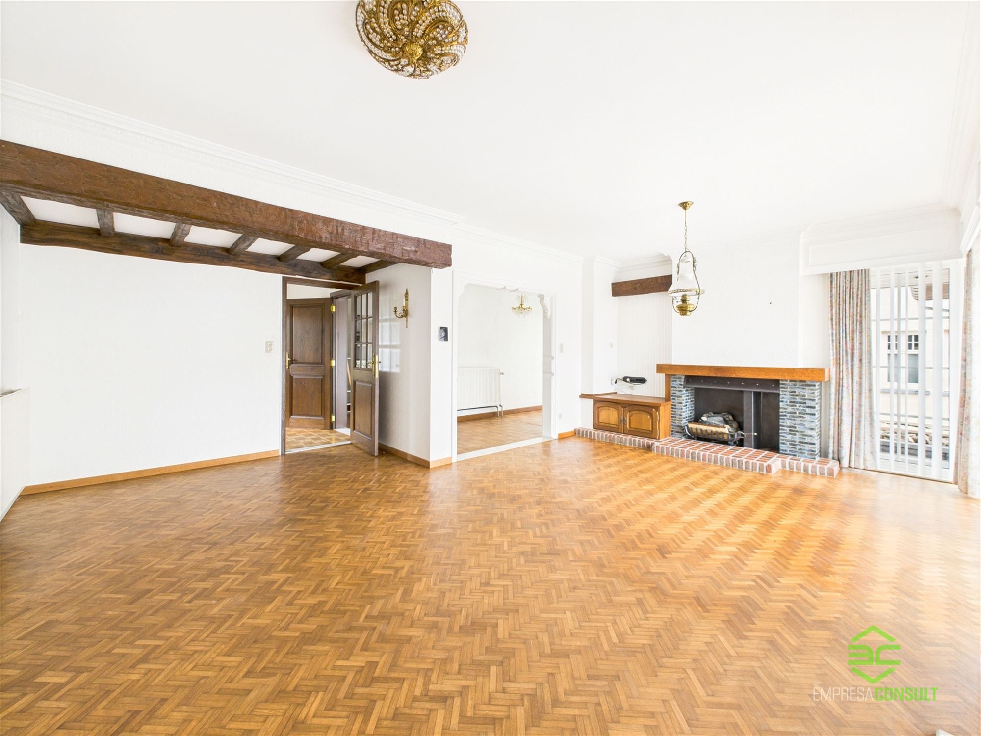 Gelijkvloerse woning op 12a 9ca in het centrum! foto 3