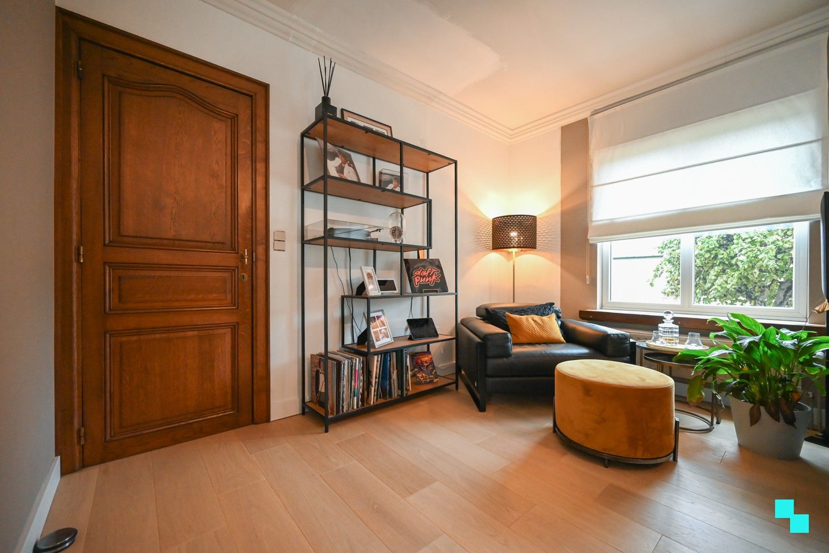 Ruime, instapklare gezinswoning met vier slaapkamers en dubbele garage, vlakbij centrum Izegem foto 8