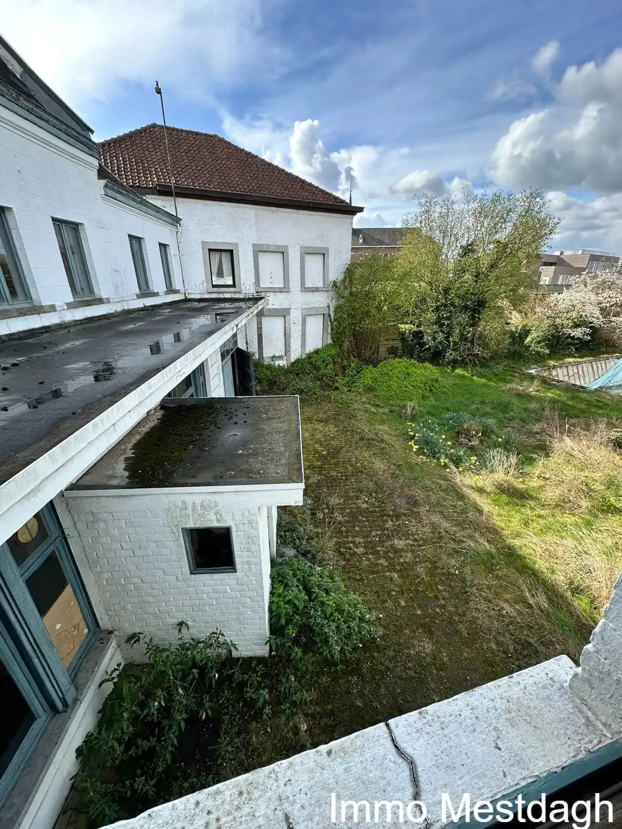 Uniek Herenhuis met tuin & garage in het centrum foto 4