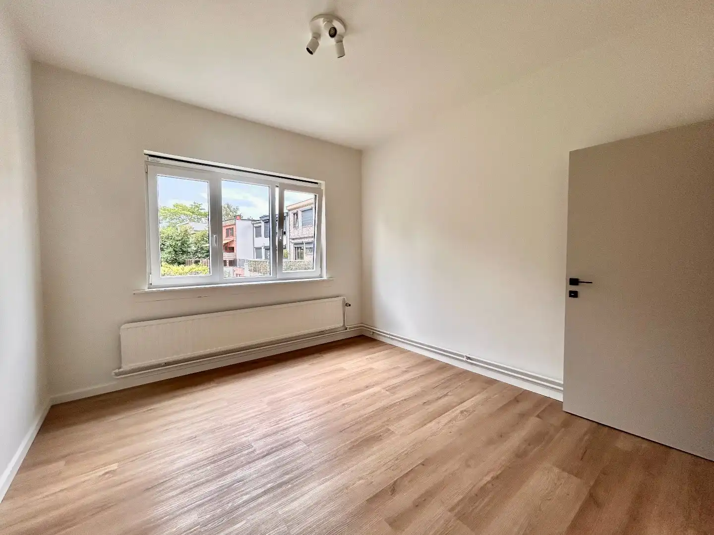 Gerenoveerd instapklaar 2 slpk appartement foto 7