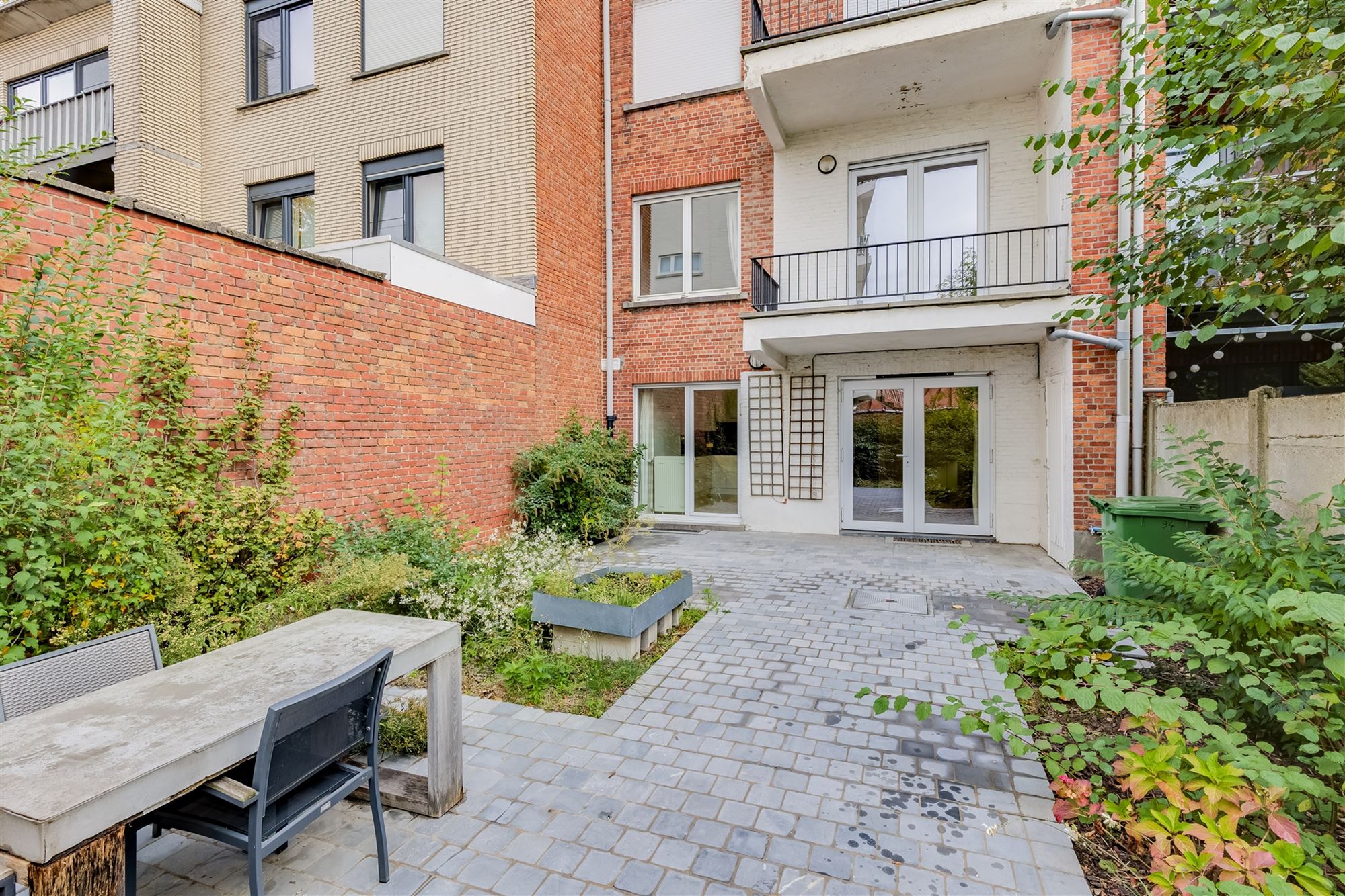 Gerenoveerd opbrengsteigendom met twee appartementen te koop foto 9