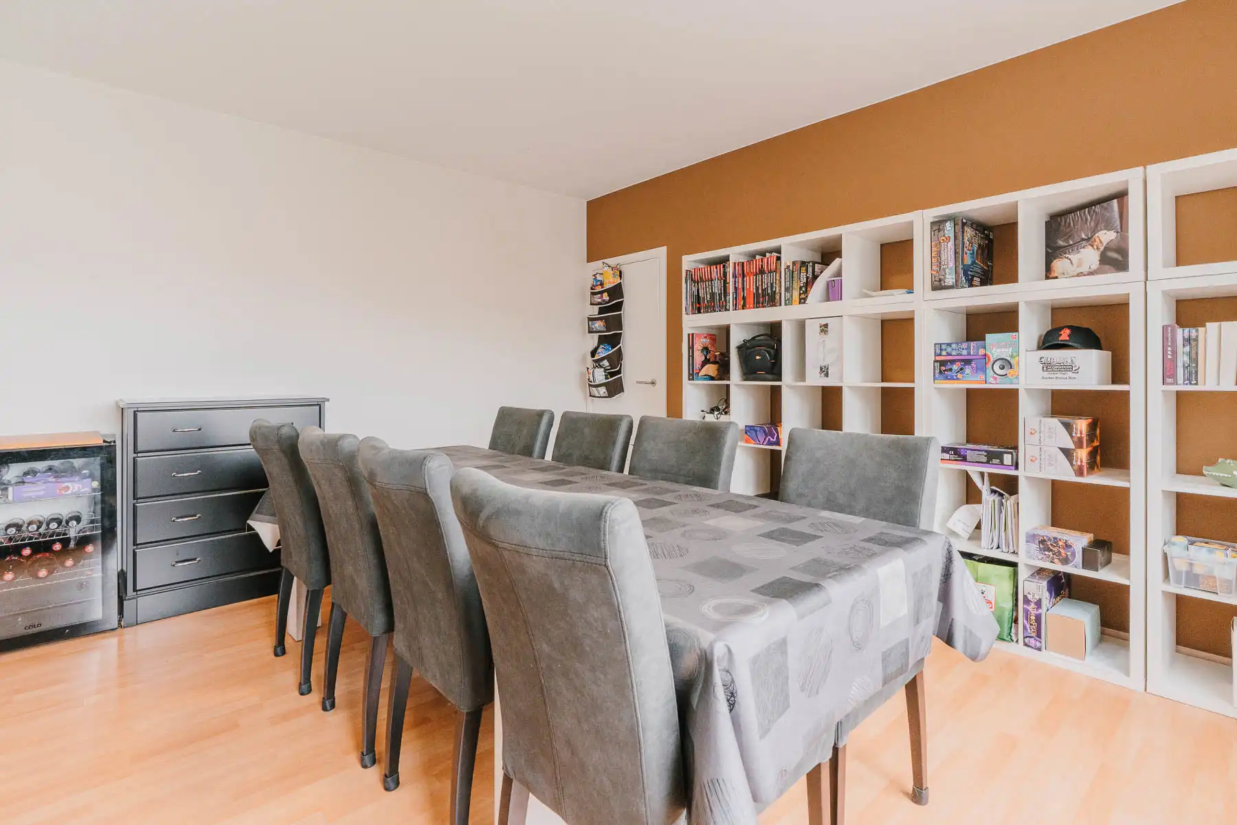 Ruime gezinswoning met 4 slaapkamers en bureau op toplocatie foto 23
