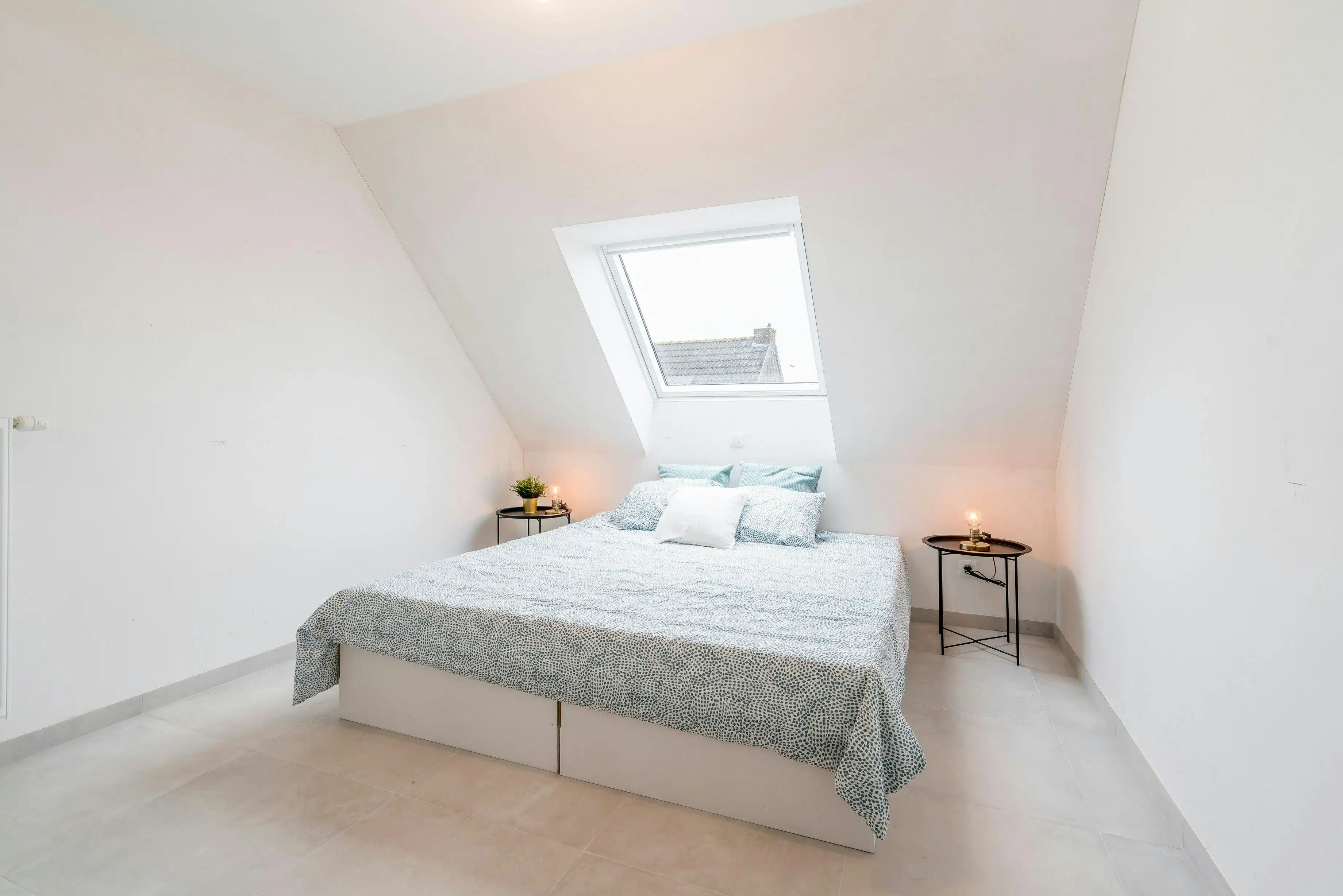 Ruim en lichtrijk appartement in hartje Proven foto 24