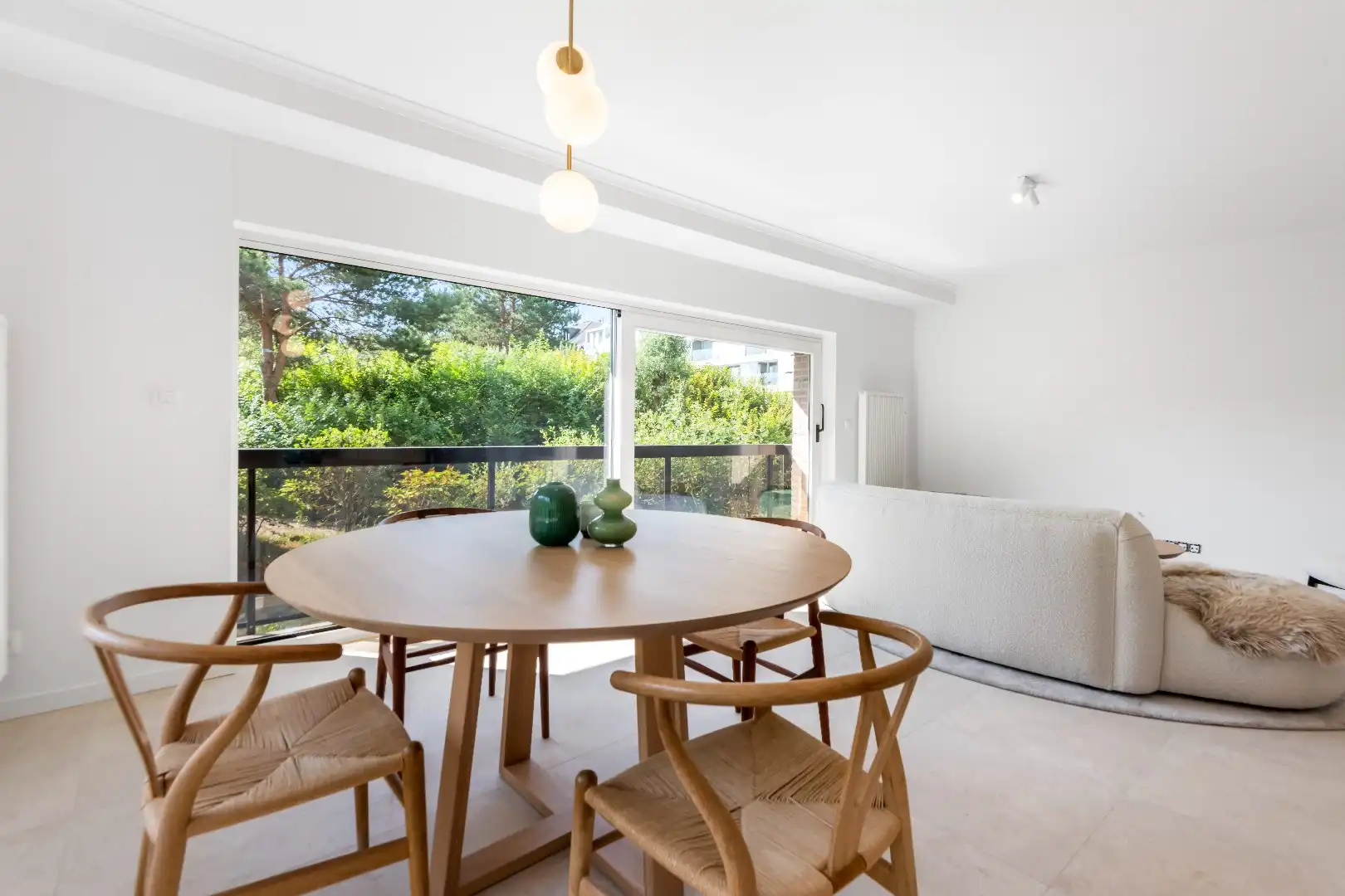 Prachtig gerenoveerd hoekappartement met zuidelijke oriëntatie, te midden van een groene omgeving aan het yzerpark. Parking te koop foto 7