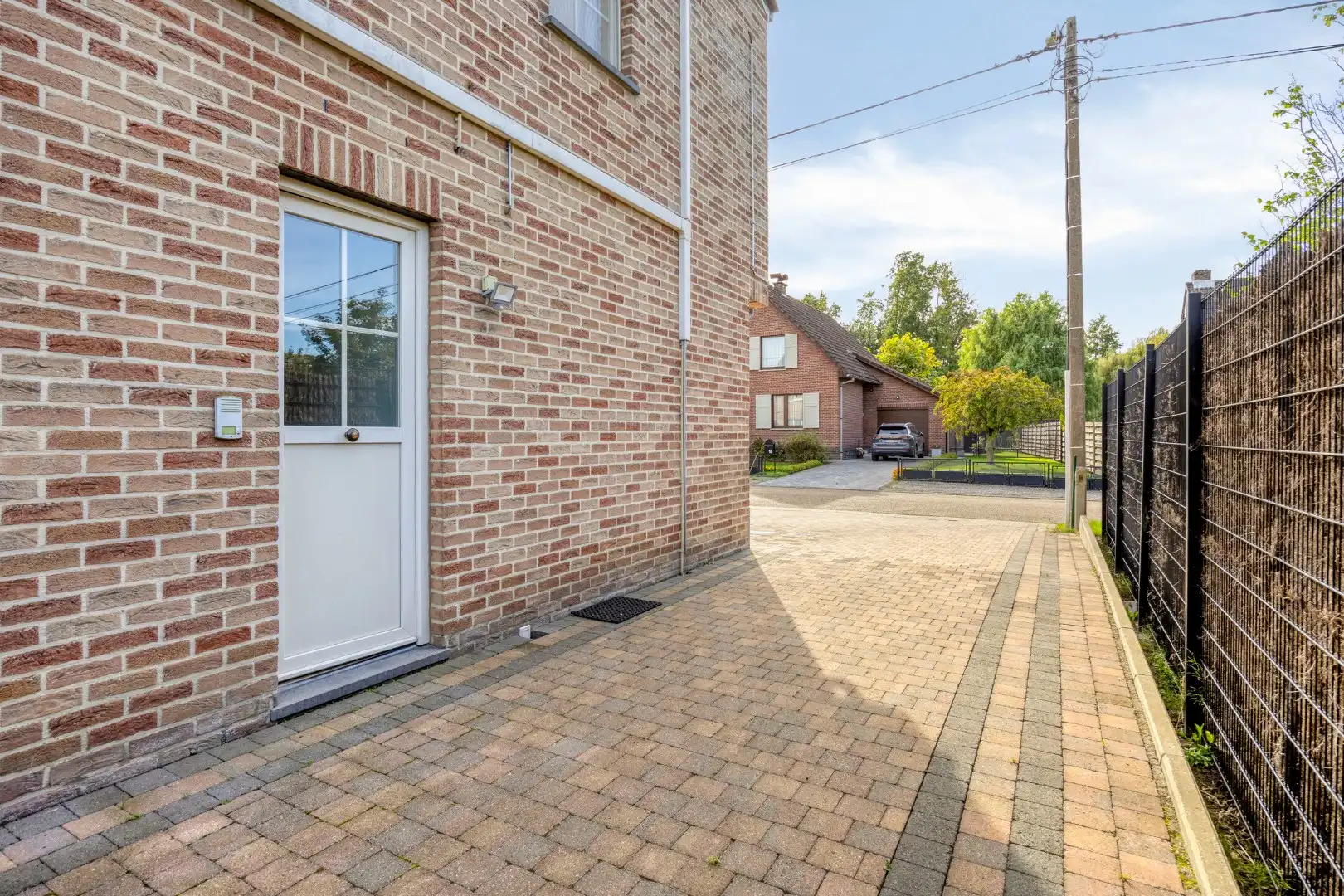 Appartement met 2 slaapkamers en autostaanplaats in Lubbeek! - EPC 102 kWh/m² - bewoonbare opp. 99 m² foto 2