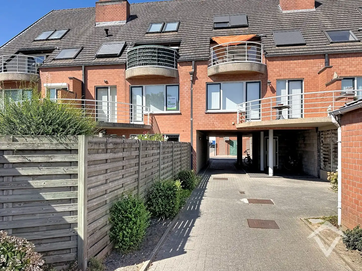 Instapklaar appartement met 2 slaapkamers en garage in centrum Torhout foto 24