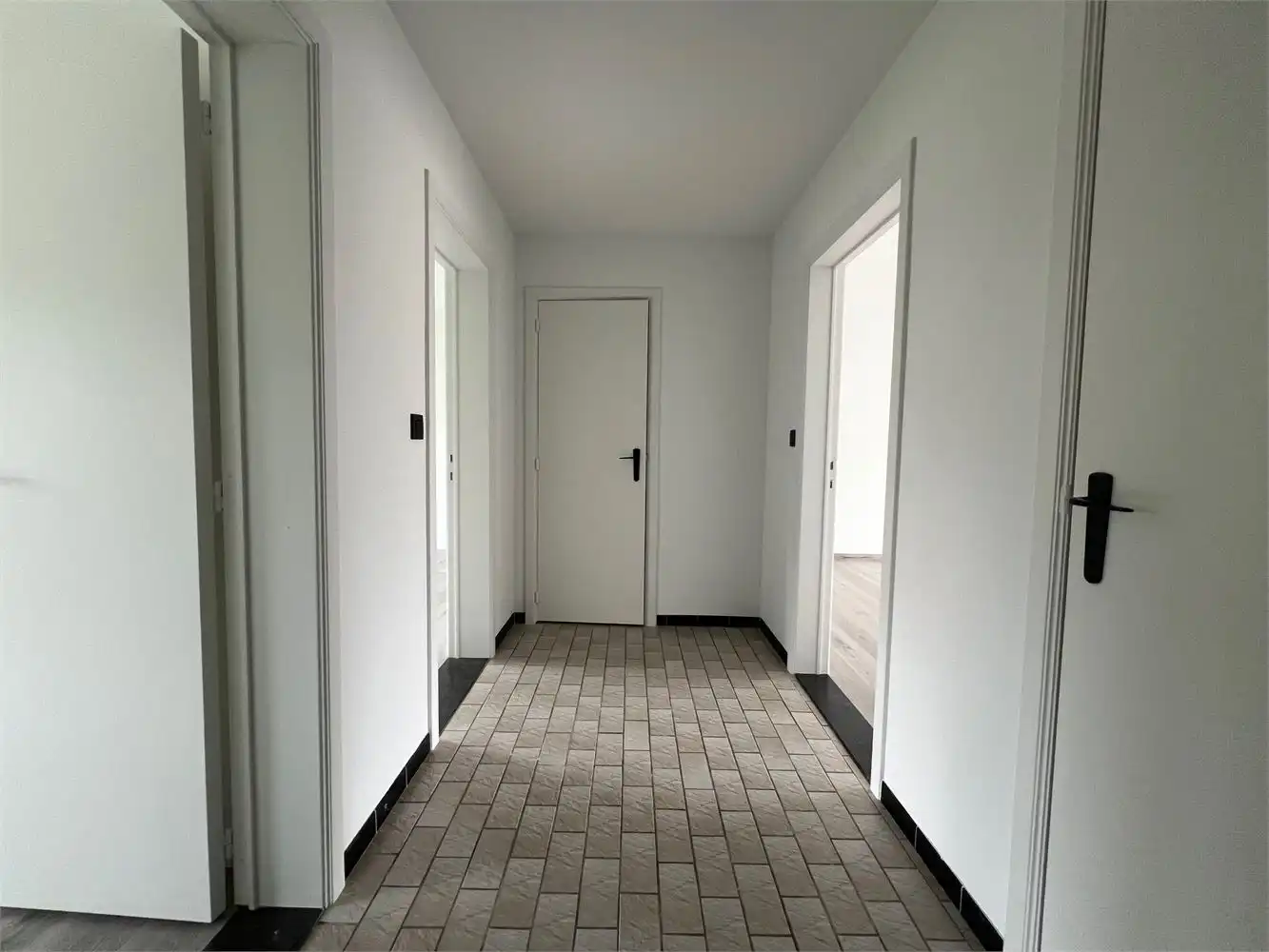 Appartement met 2 slaapkamers nabij centrum van Torhout foto 3