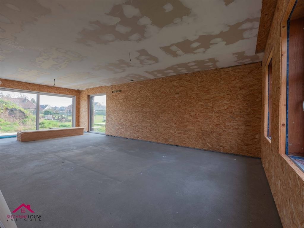 Zeer ruime nieuwbouwwoning, nog verder af te werken foto 6