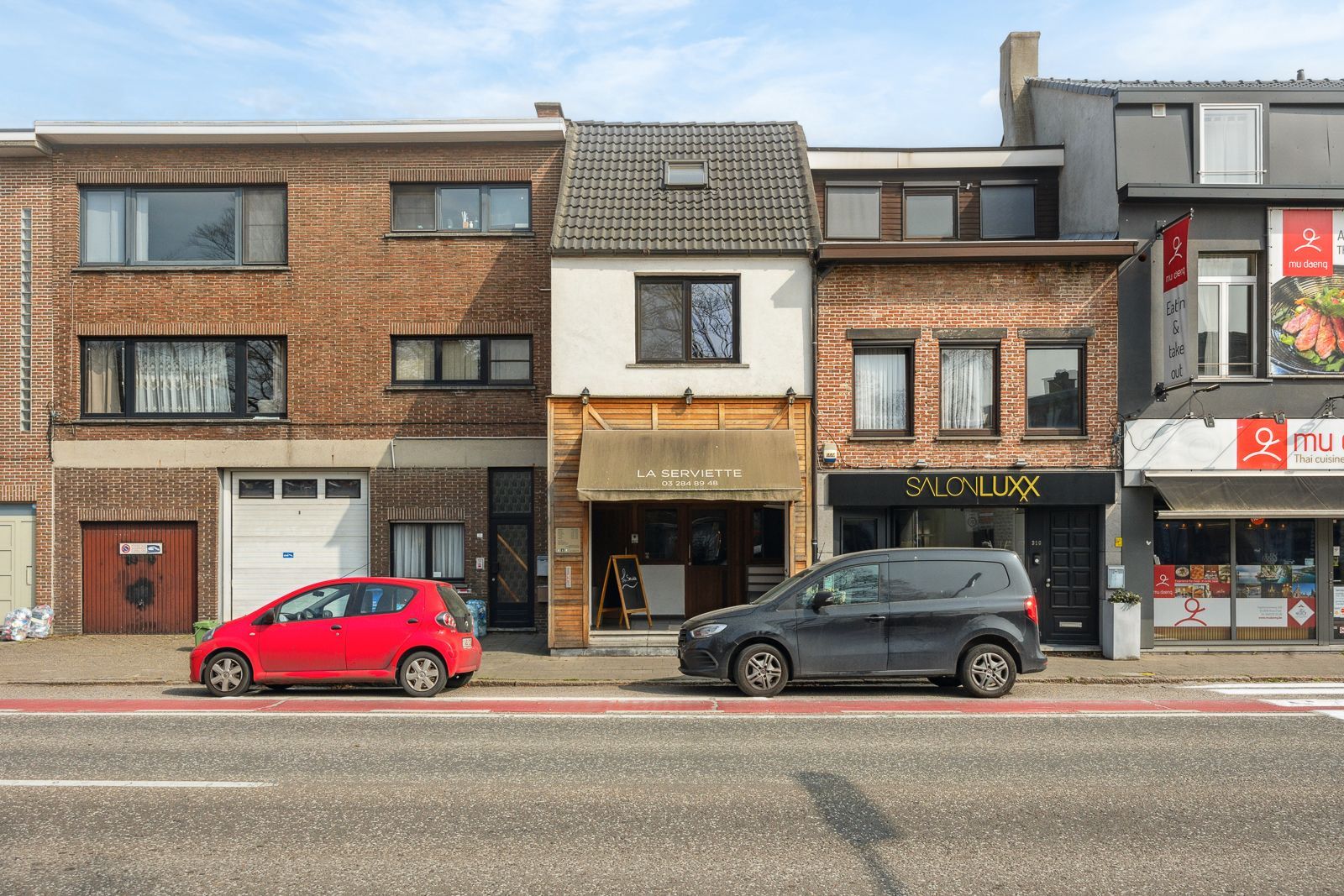 Instapklare duplex met commerciële ruimte op goede locatie te Brasschaat! foto 21