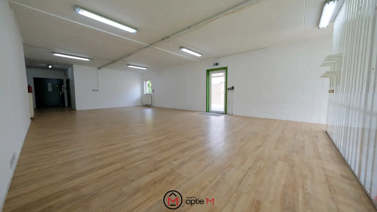 Handelsruimte met appartement te koop in Merem, Bilzen-Hoeselt foto 4