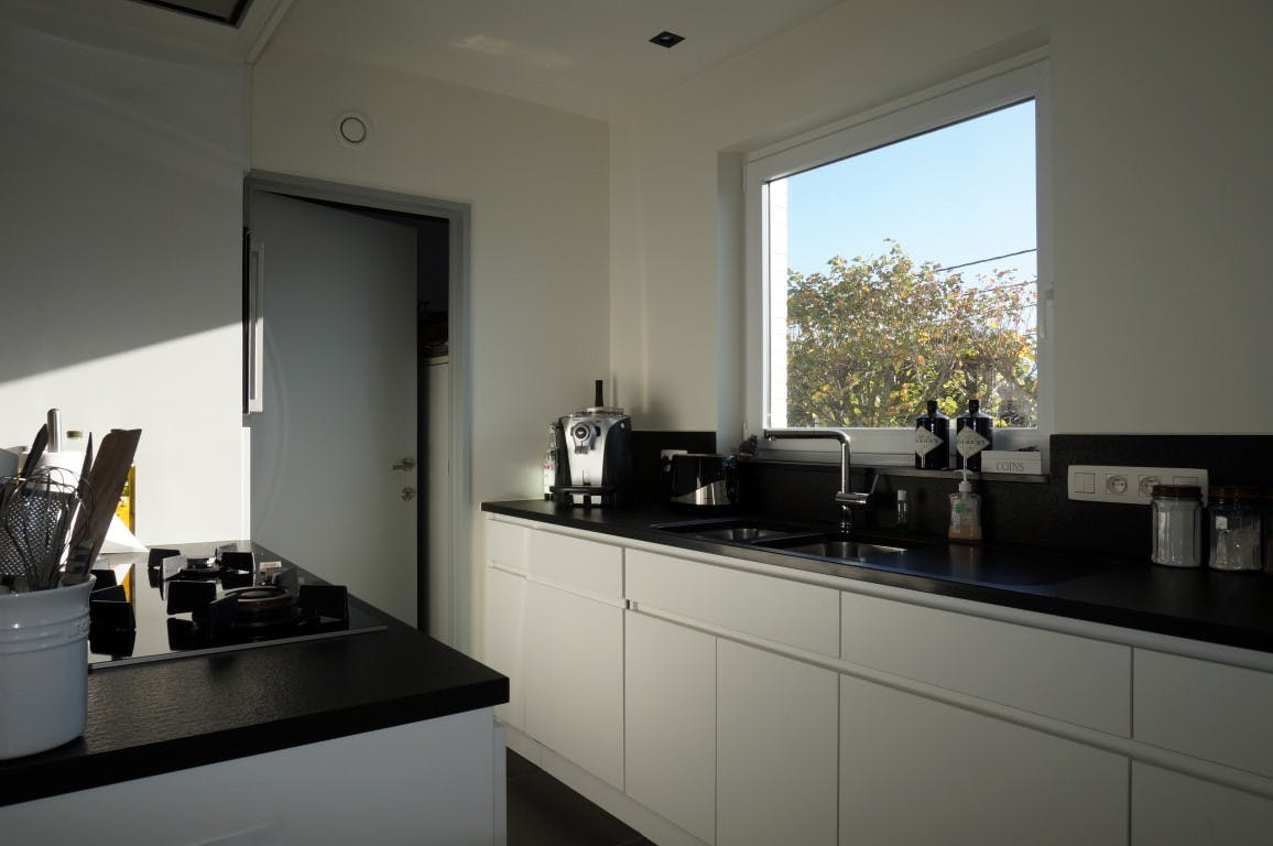 Bijzonder groot appartement met twee slaapkamers te huur! foto 5
