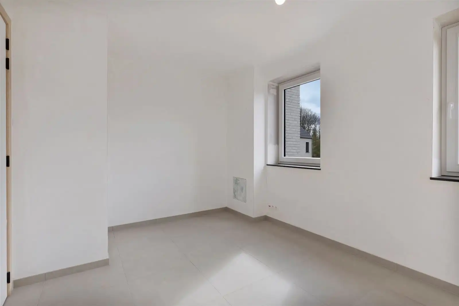 Energiezuinige instapklare nieuwbouwwoning met 3 slaapkamers, tuin en parkings foto 22