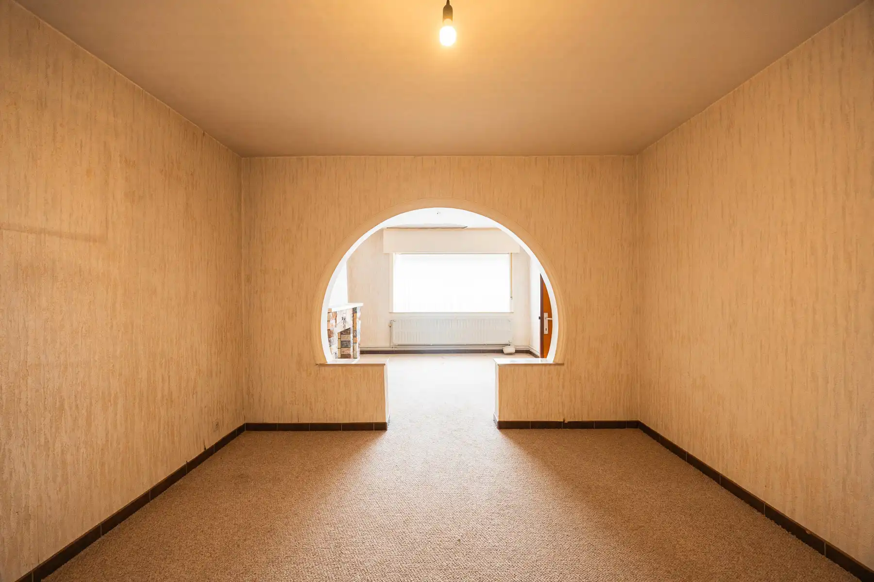Karakterwoning met veel renovatiepotentieel op toplocatie foto 8