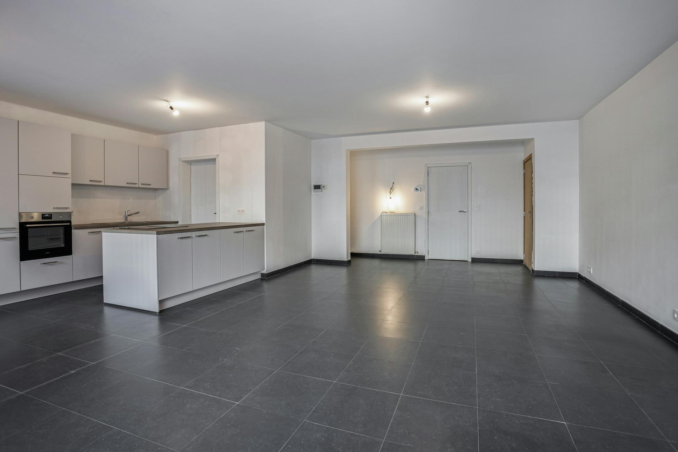Gerenoveerd appartement met 3 slaapkamers in Boom foto 4