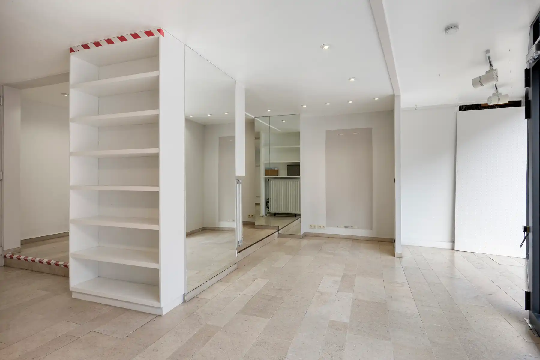 Commercieel gelijkvloers met woonst foto 5