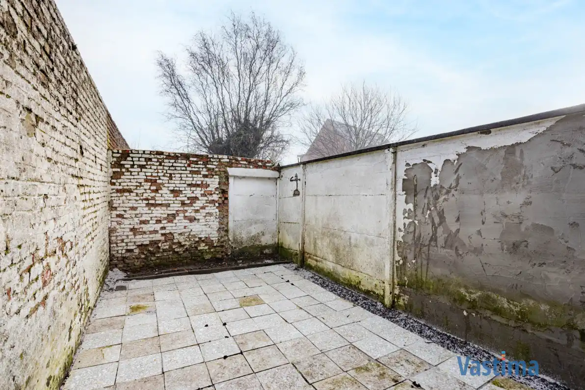 Op te frissen woning met potentieel in Erembodegem foto 22