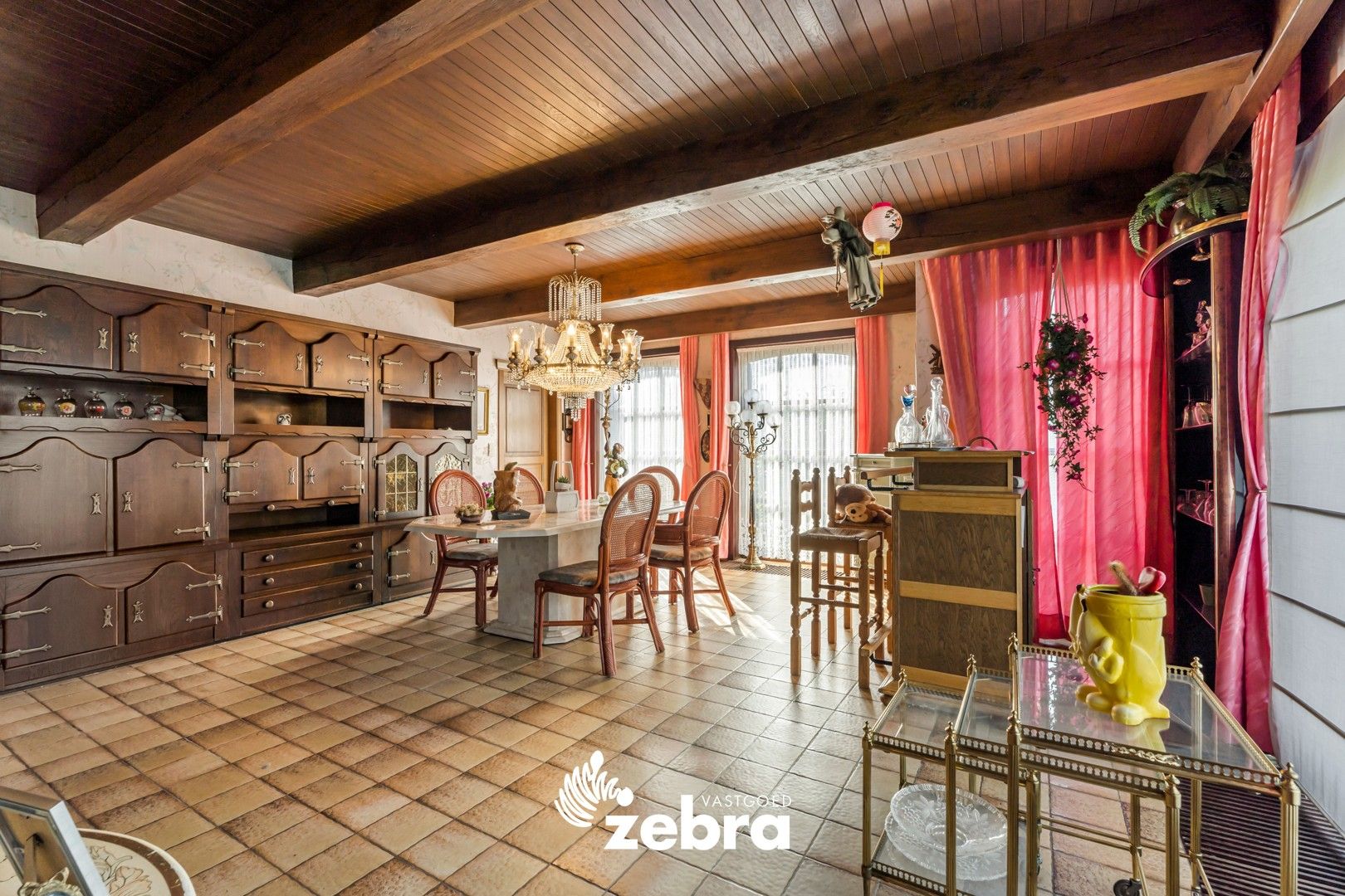 Charmante te renoveren villa met saunahuis in Izegem! foto 8