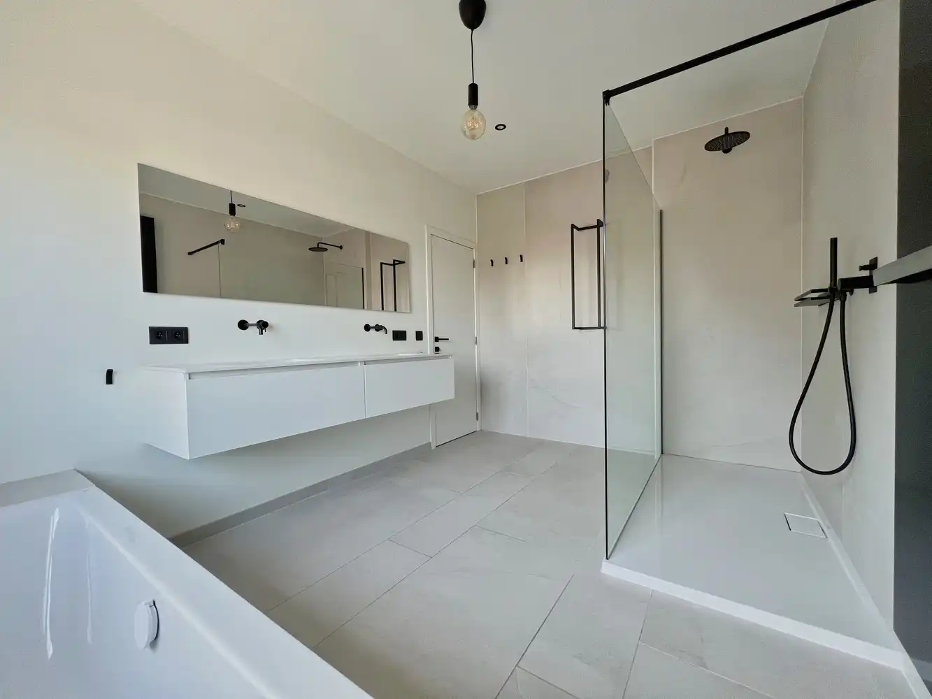 Unieke, karaktervolle gezinswoning met zonnige tuin! foto 9