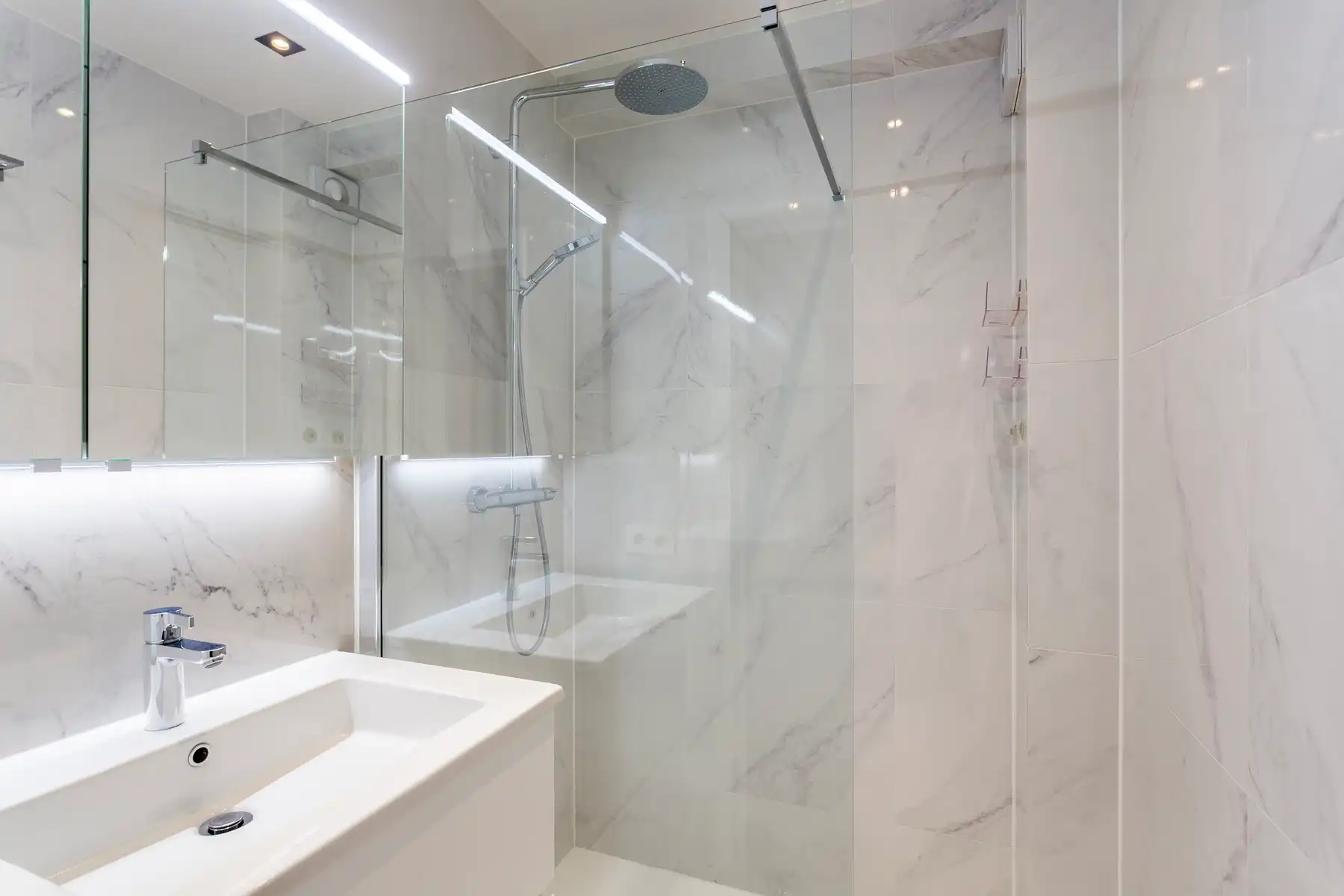 Stijlvol 2-slaapkamerappartement op ’t Zuid foto 7