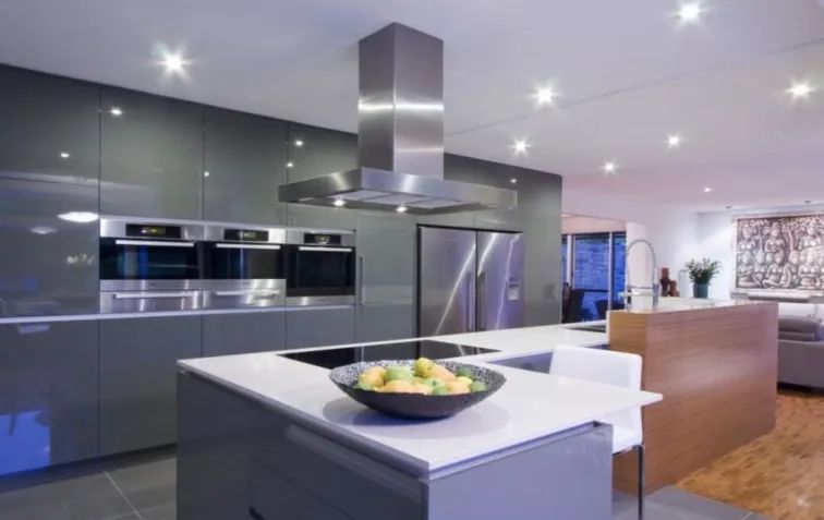 Wonen in luxe en elegantie: exclusieve villa in  Benahavís foto 8