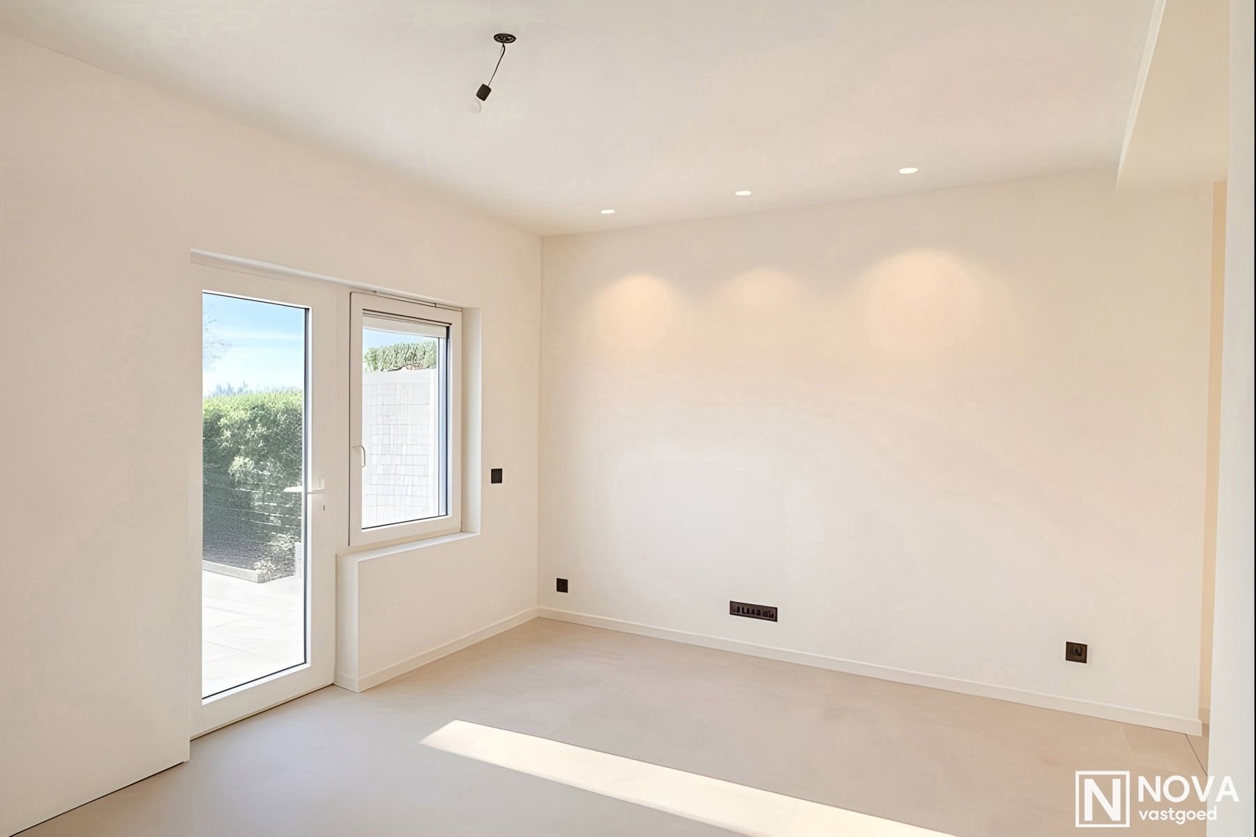 Volledig vernieuwde woning met 3 slaapkamers en tuin. foto 7