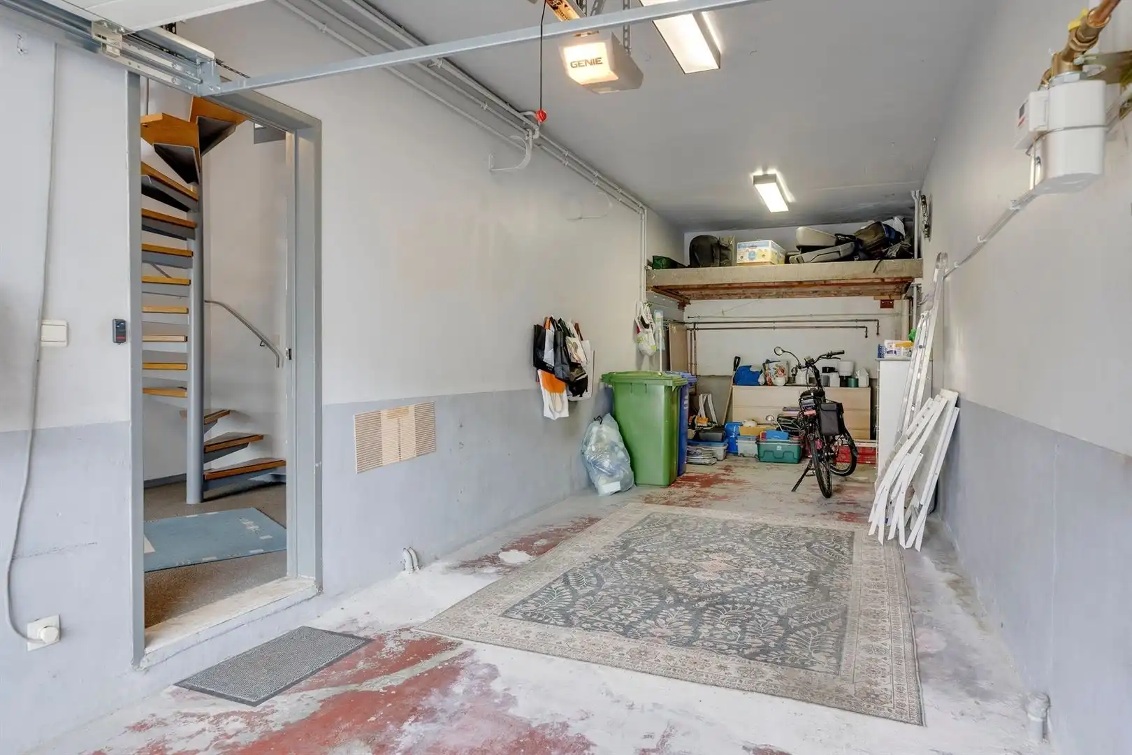 Toffe gezinswoning met 4 slaapkamers, 2 badkamers, garage en tuin foto 30