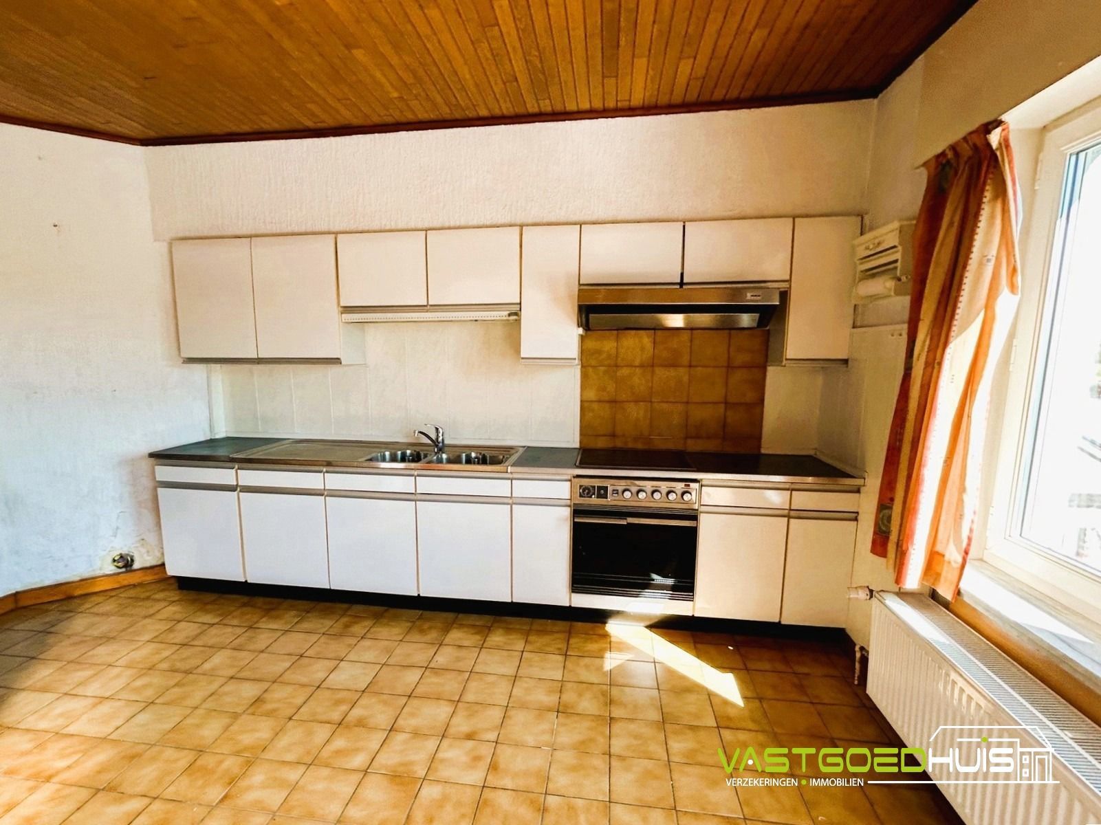 Karaktervolle bel-etagewoning met tuin en garage foto 8