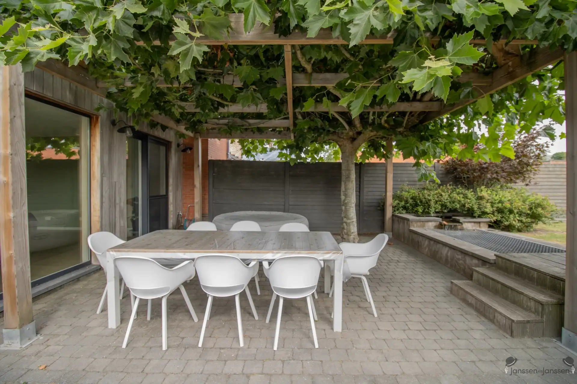 Volledig gerenoveerde HOB met 4 slaapkamers op 431 m² foto 19