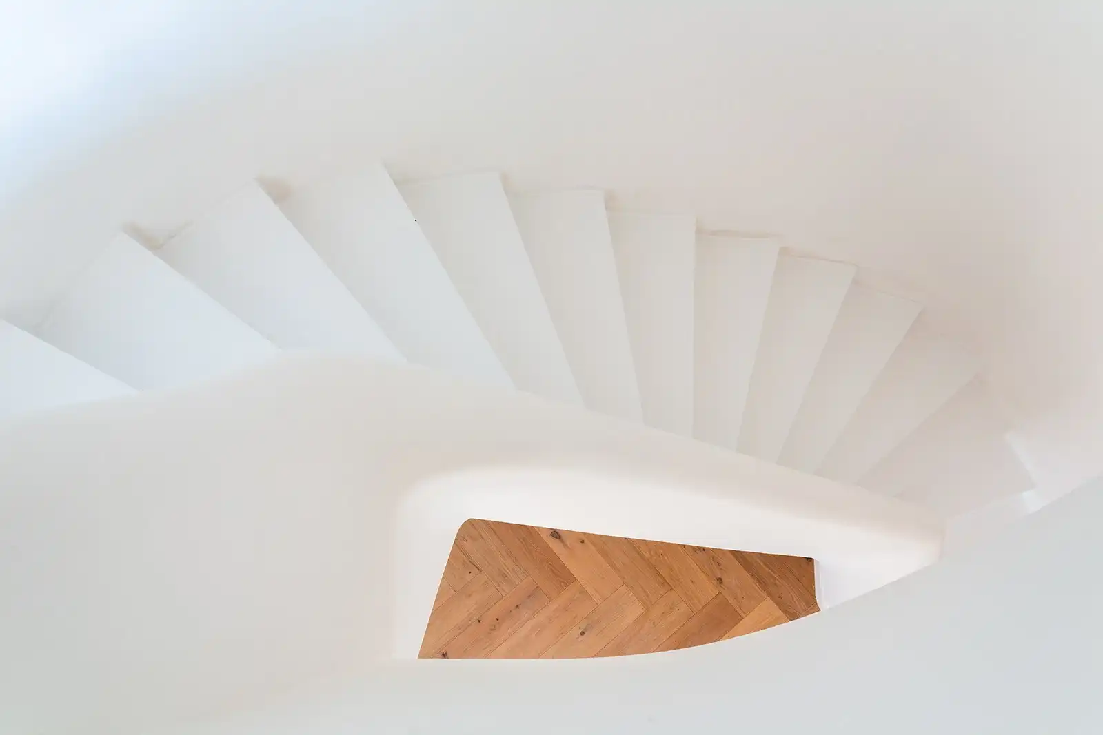 Architecturaal kantoorgebouw op absolute zicht locatie!  foto 15