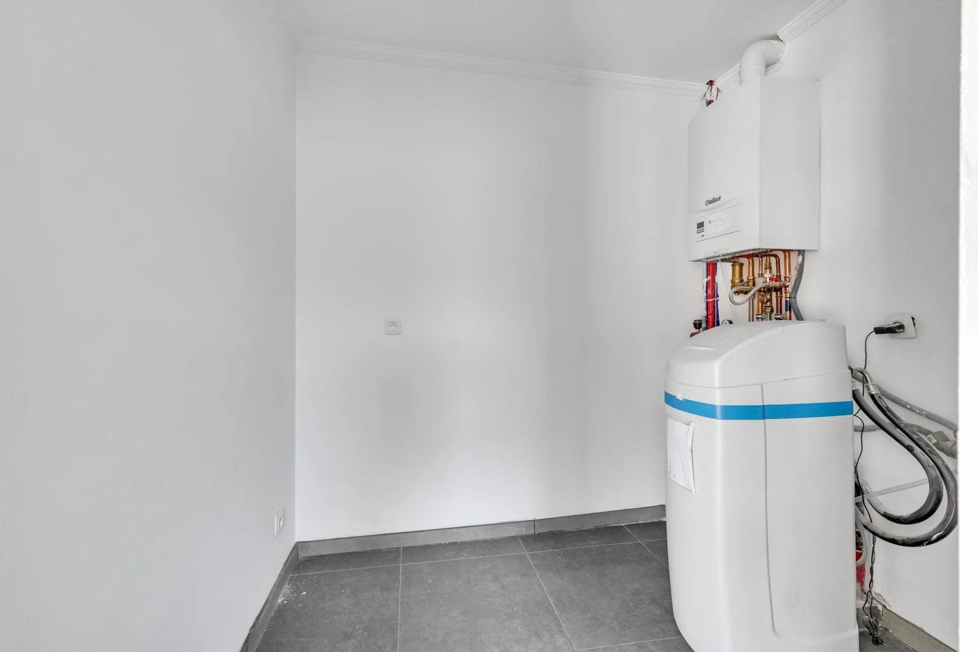 Gerenoveerde woning aan de stadsrand foto 9