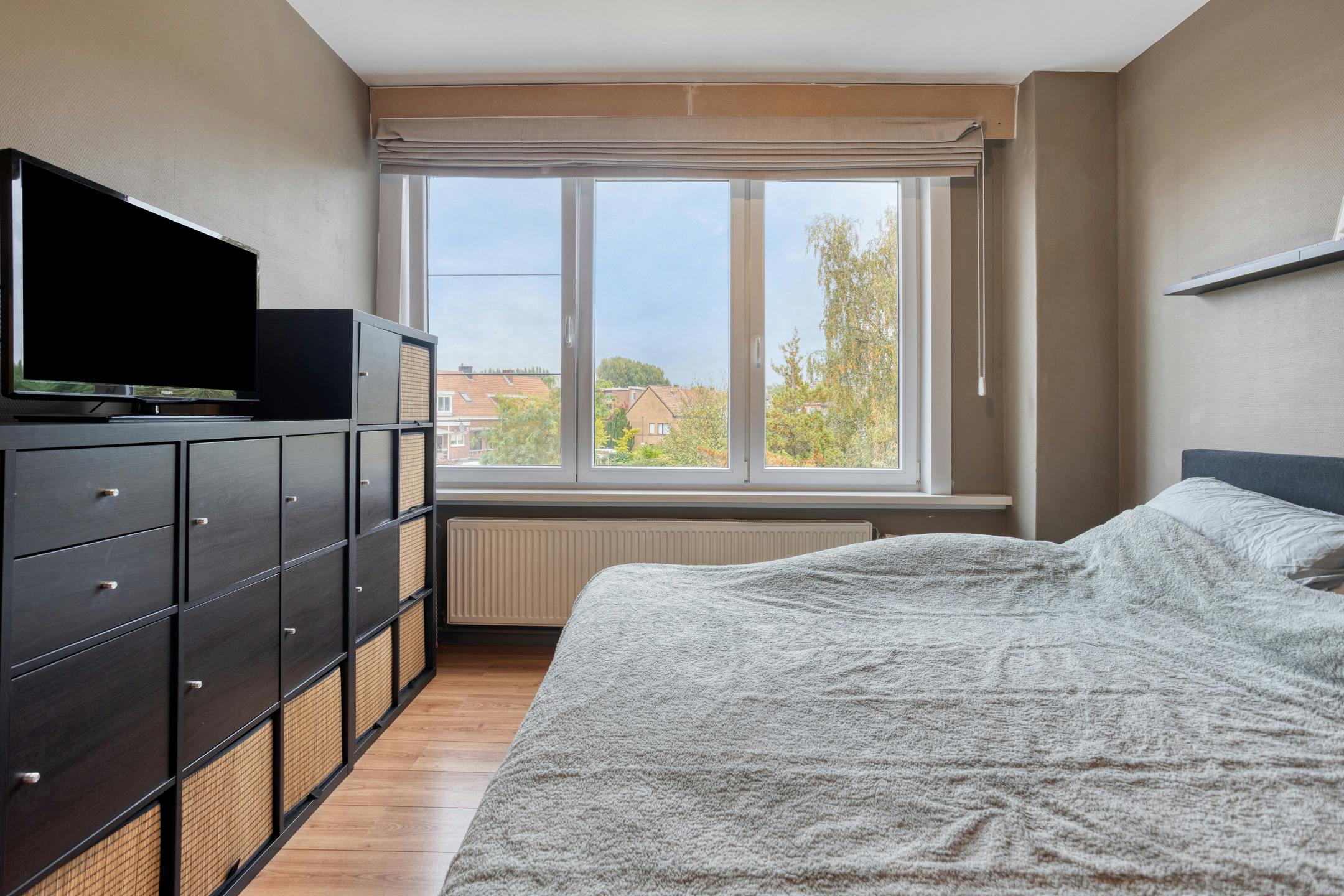 Instapklaar huis te koop in de "Vogeltjeswijk" te Merksem foto 32